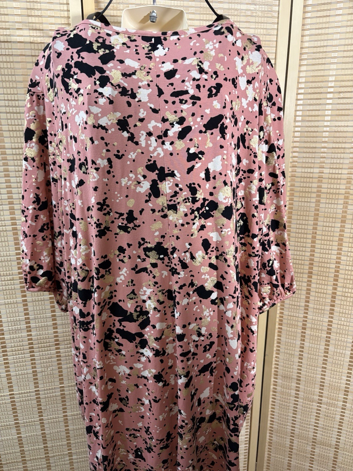 Women’s 30/32 Plus Avenue Pullover Abstract Animal Print Like Metallic Gold Top
