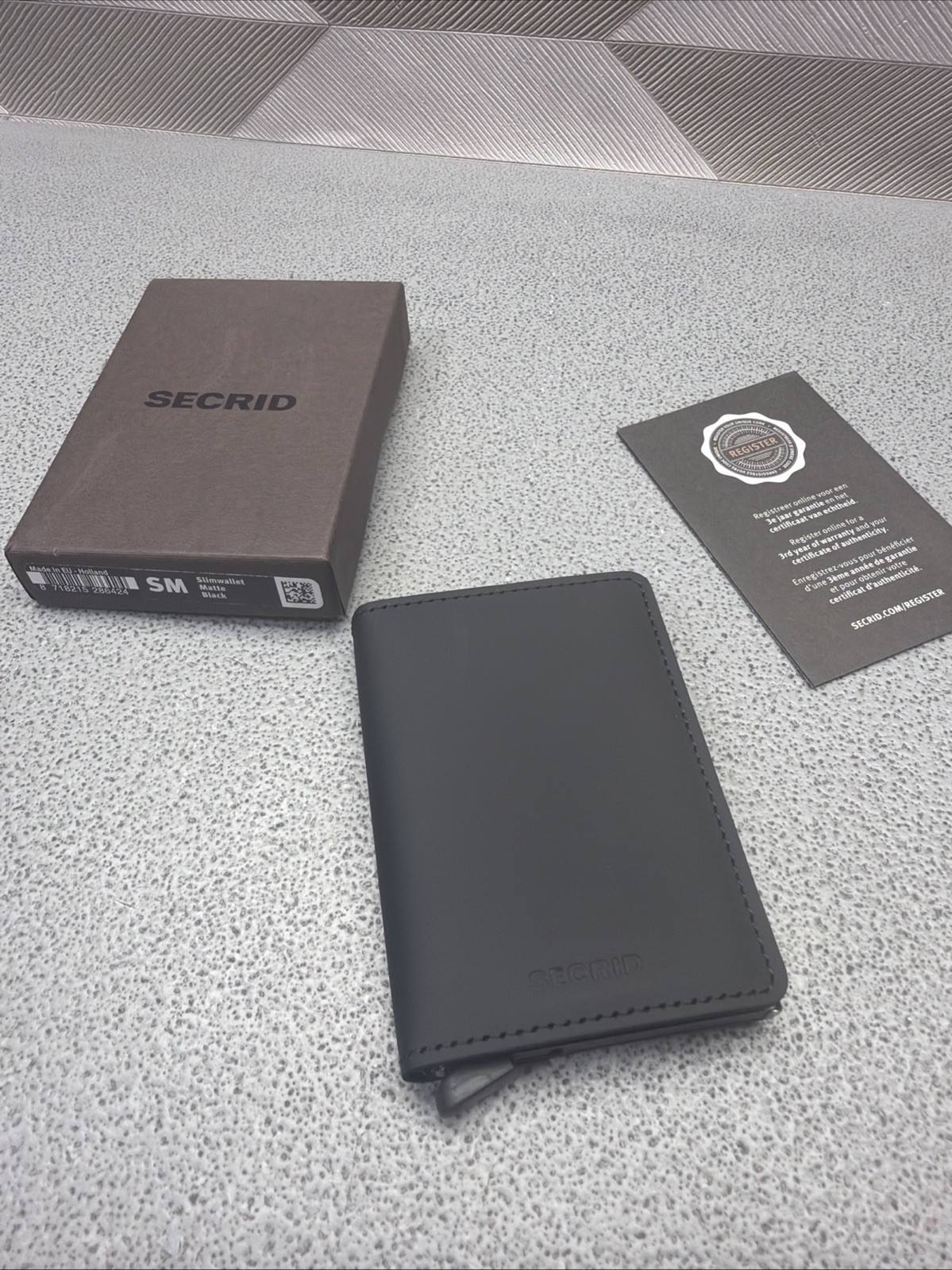 SECRID SLIMWALLET MATTE BLACK
