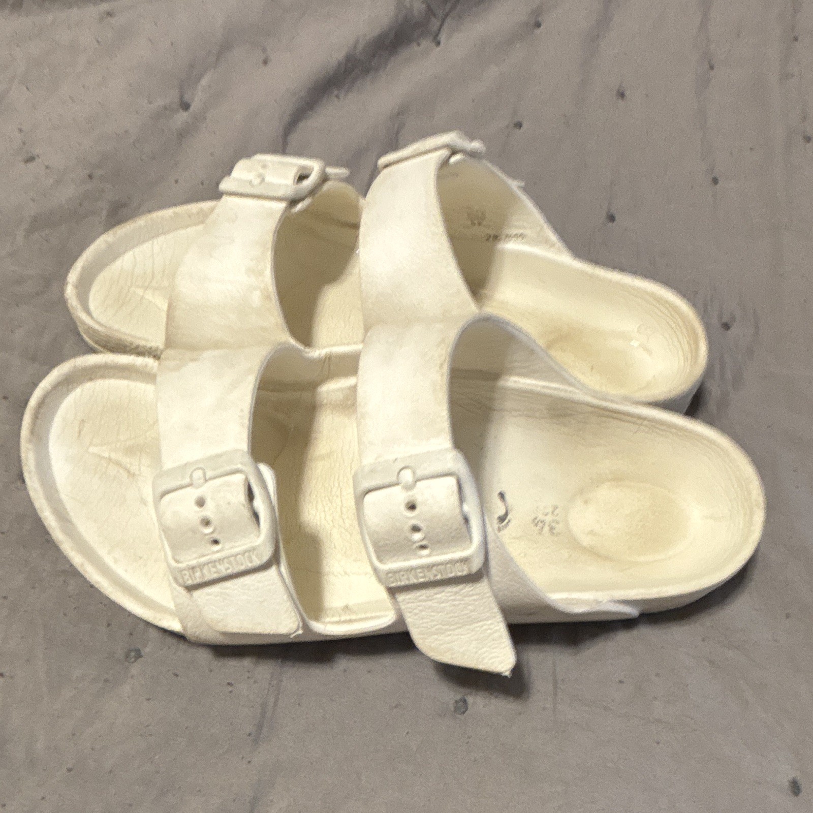 Birkenstock White Adjustable 2-Strap Buckle Slide Sandals Teens EU 36 US 4