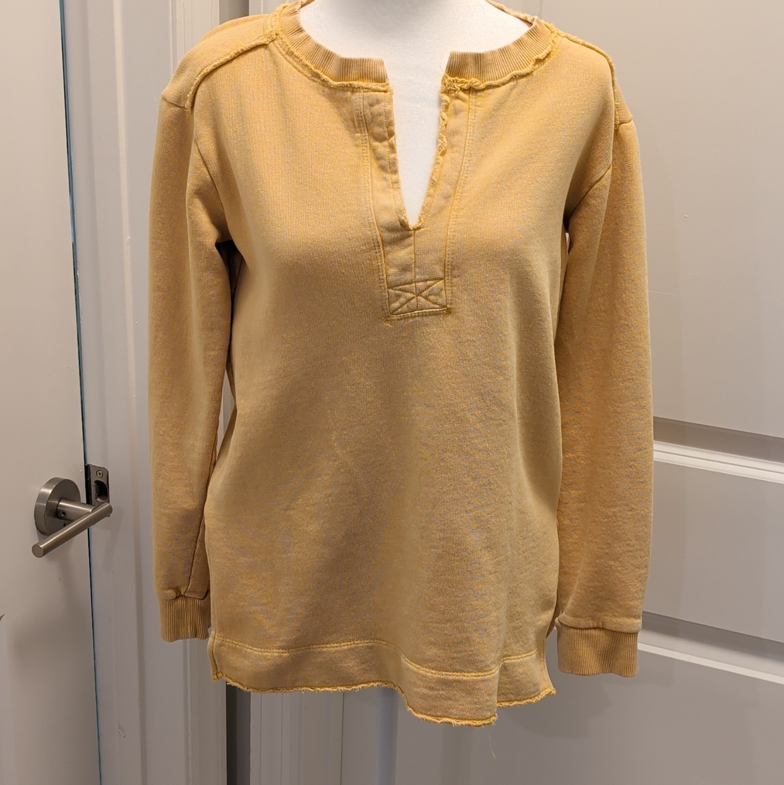 PILCRO XXS Yellow Solid Knit 100% Cotton V-Neck Long Sleeve Pullover Slit