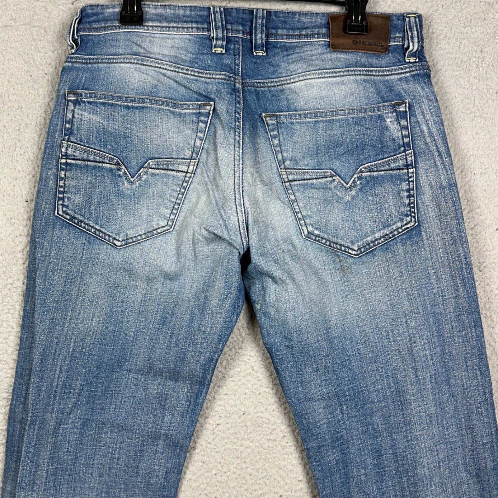 Diesel Jeans Mens 32X32 Blue Larkee-Relaxed Comfort-Straight Distressed Denim