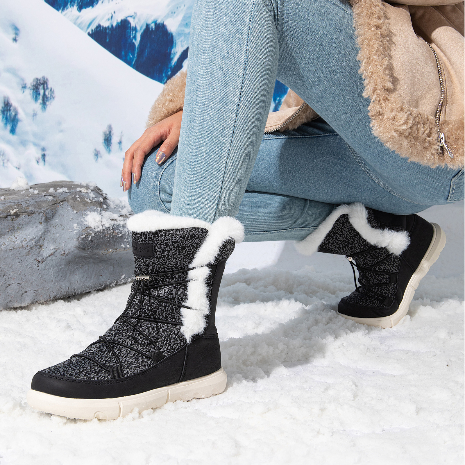 Women’s Winter Snow Boots Fur Lining Lace-Up Casual Lightweight Snow Boots