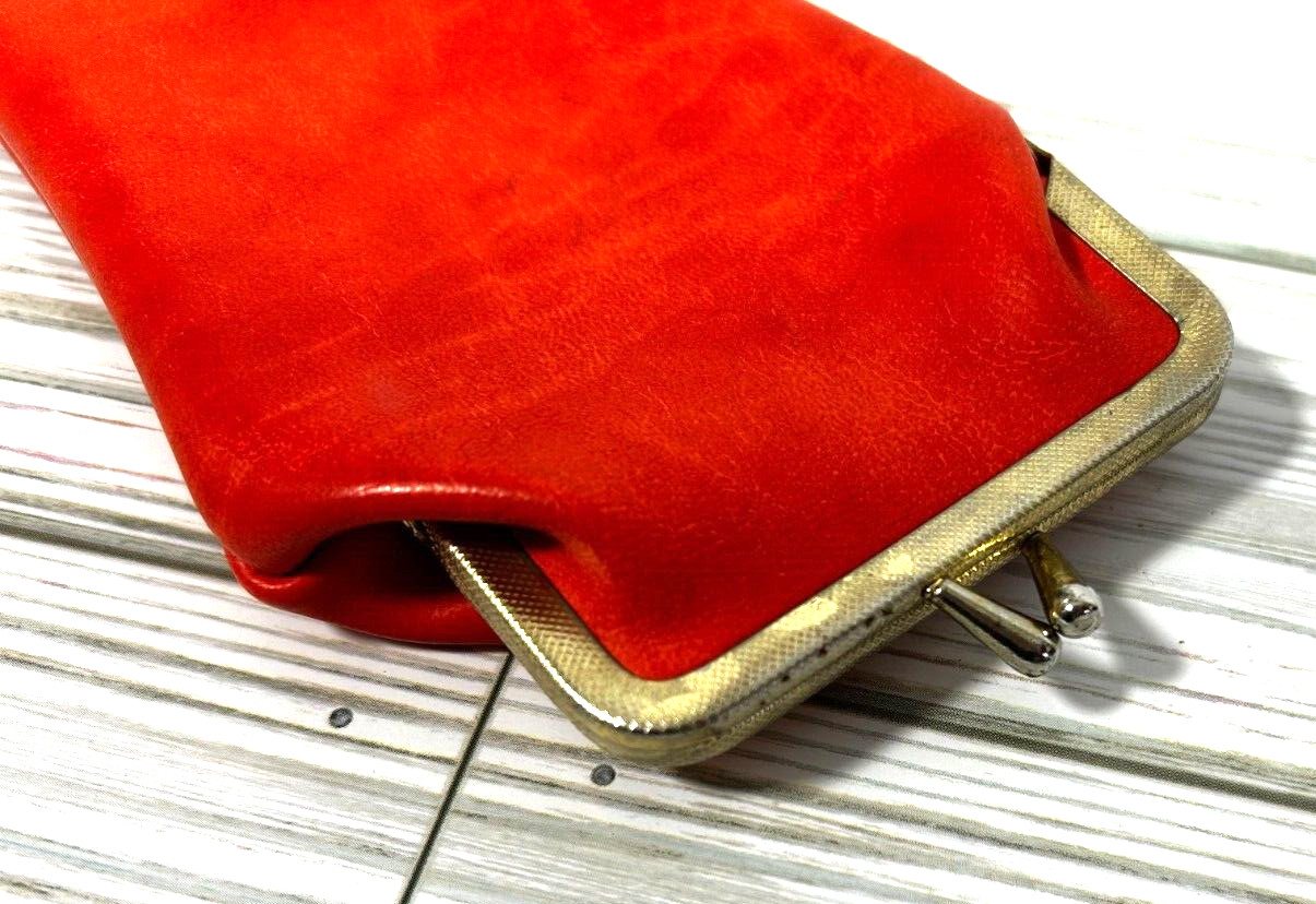 Vintage 1970’s Women’s Orange Leather Cigarette Case Holder 7″ x 3 1/2″ w/ Clasp