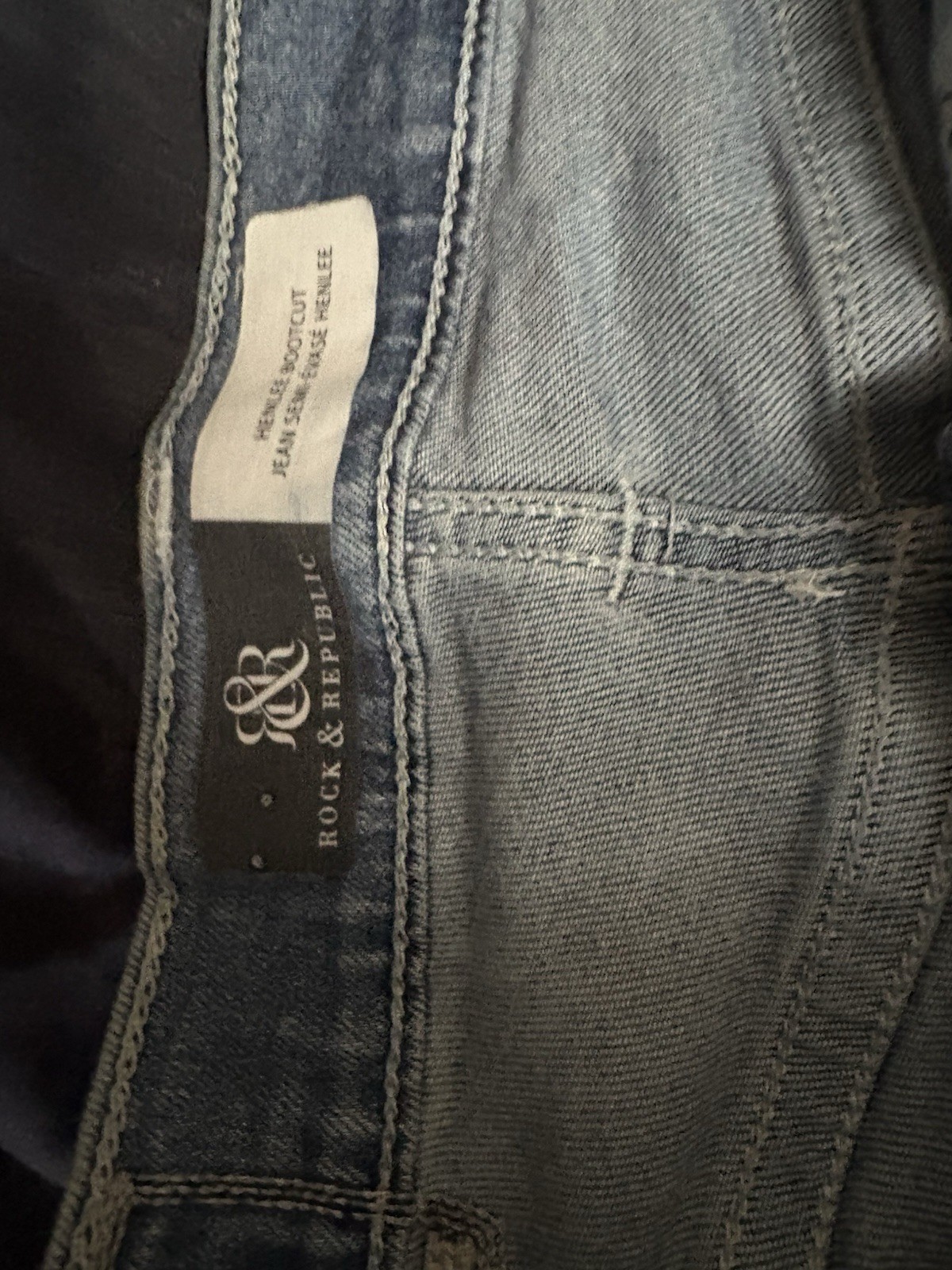 Rock & Republic Bootcut mens Jeans Blue Button Logo Zipper