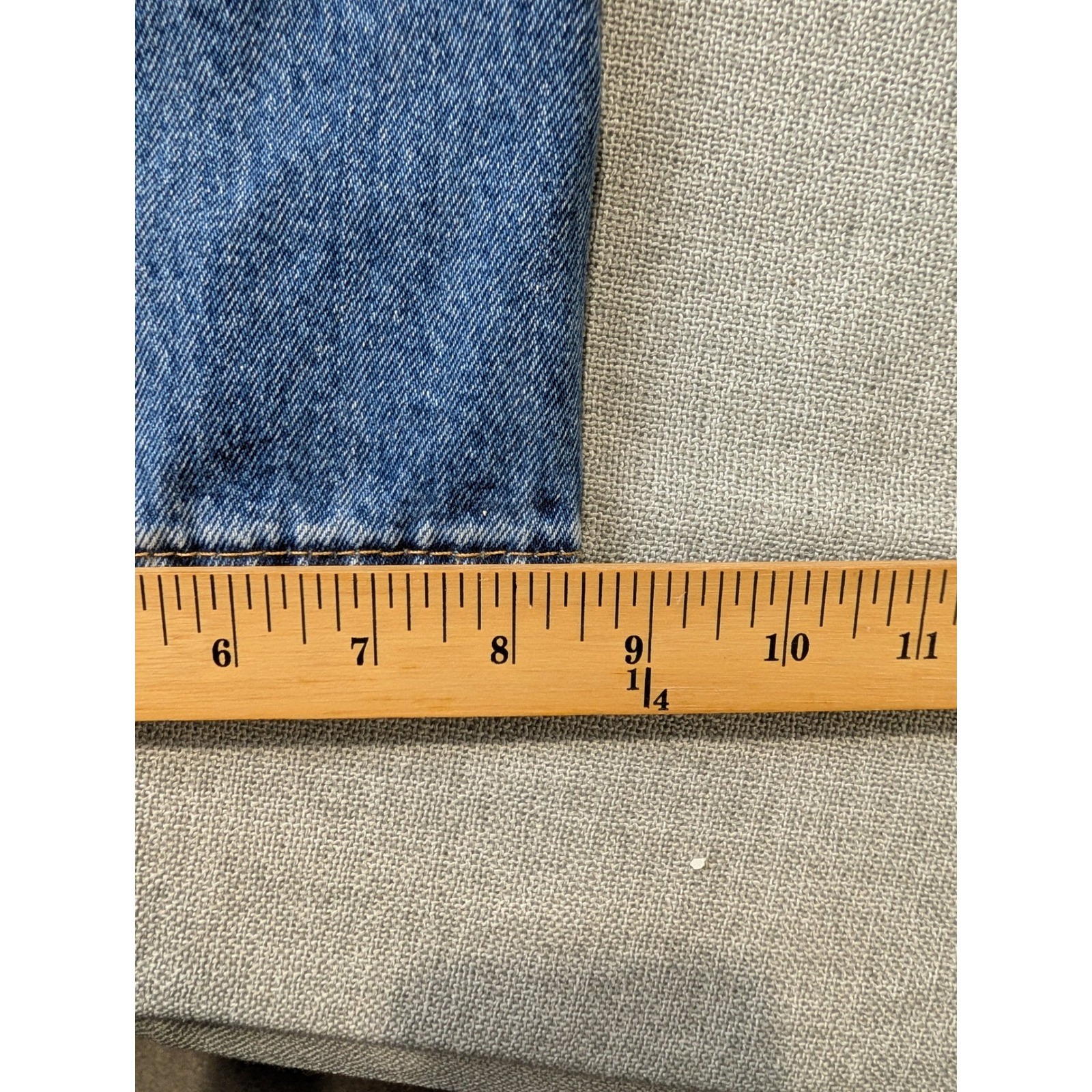 Levis 505 Regular Fit Mens Jeans W40 L30 Medium Wash Blue Straight Leg Denim