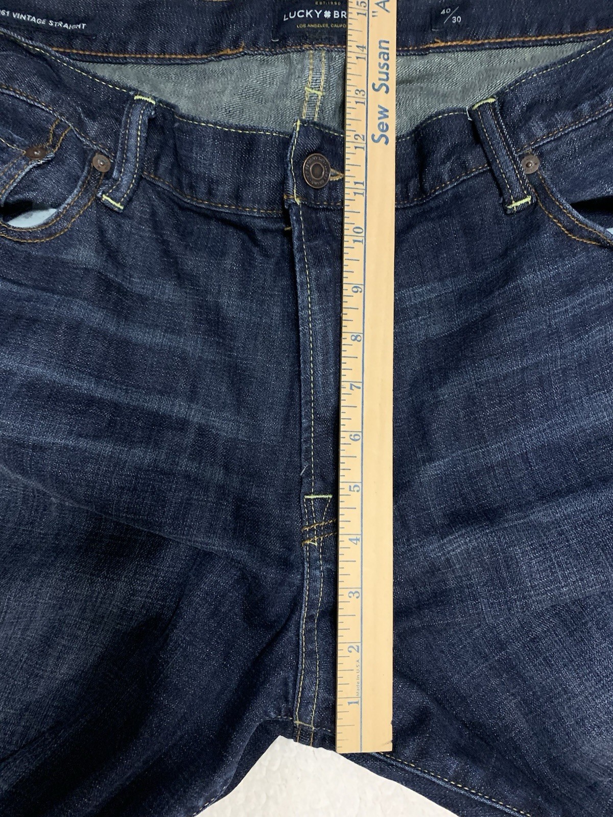 Lucky Brand Men’s Dark Wash Straight Denim Jeans relaxed whisking