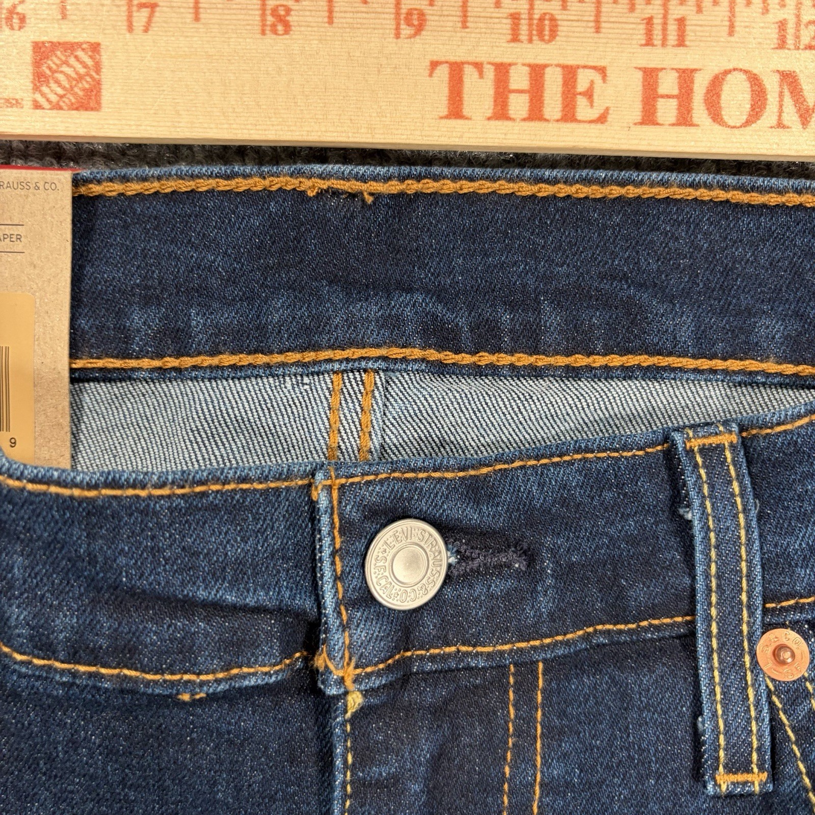 NWT Levis Mens 502 Taper Fit Jeans Blue Stretch Denim Zip Fly 34×32 Tapered