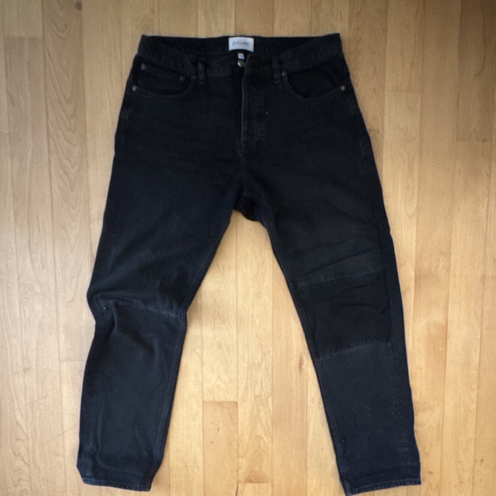 FRAME Men’s Black single knee stitch Mid Rise Button Jeans 32