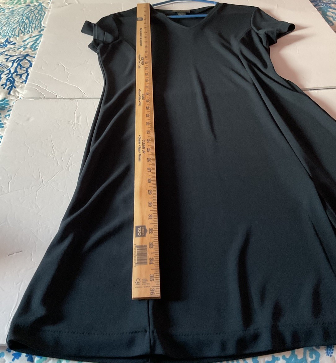 Banana Republic Dark Navy V-Neck Short Sleeve Shift Dress Pleated Knit Knee L