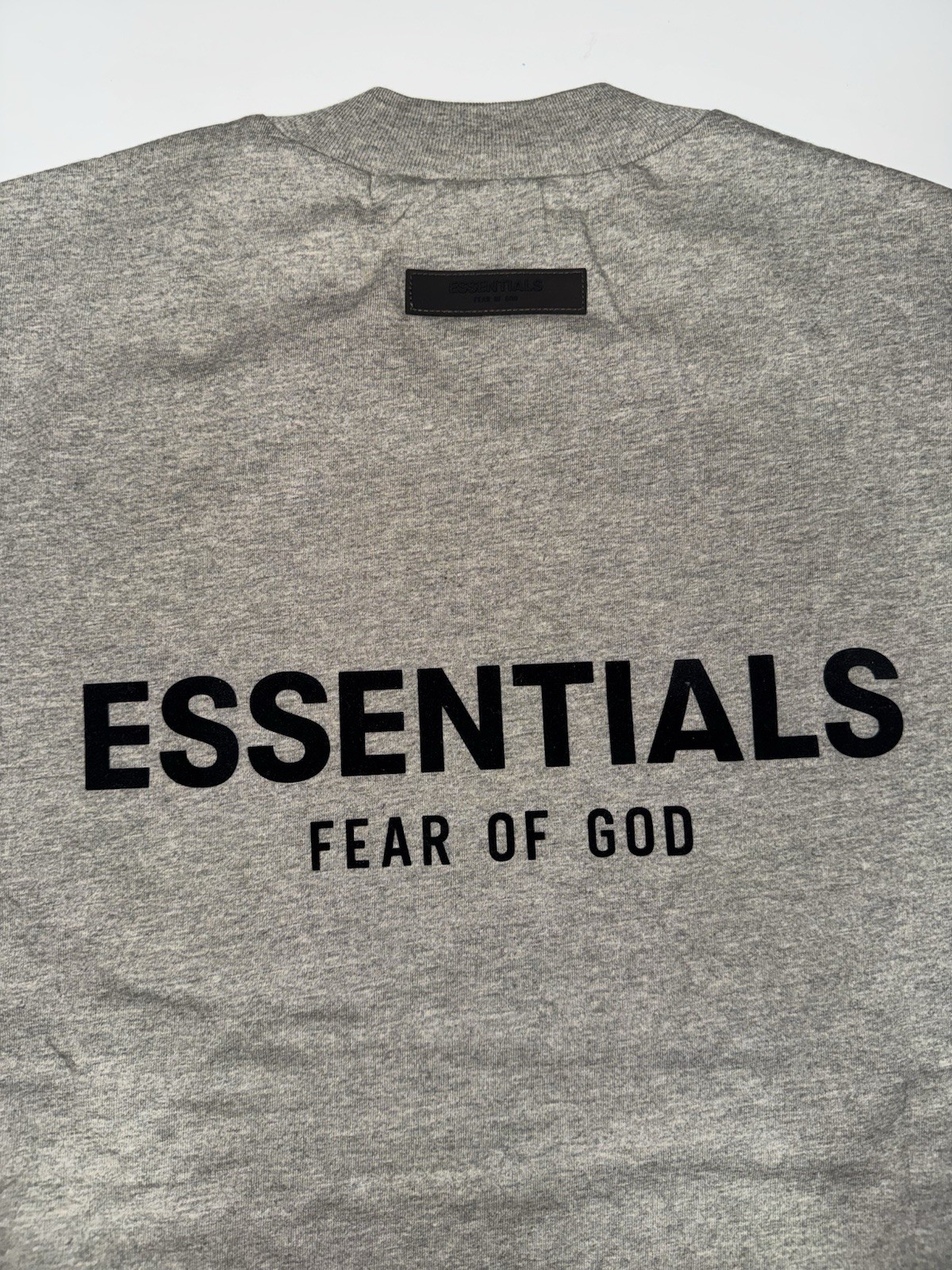 Fear of God ESSENTIALS Men’s Gray Short Sleeve Logo T-Shirt Size S With Bag