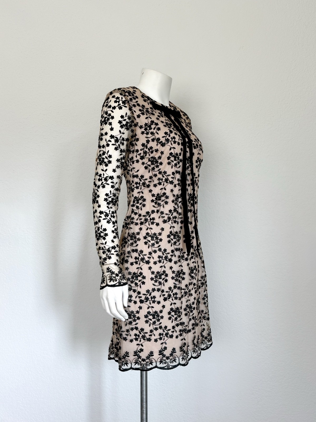 NWOT | Betsey Johnson | Velvet Tie Lace Shift Dress | Size 2