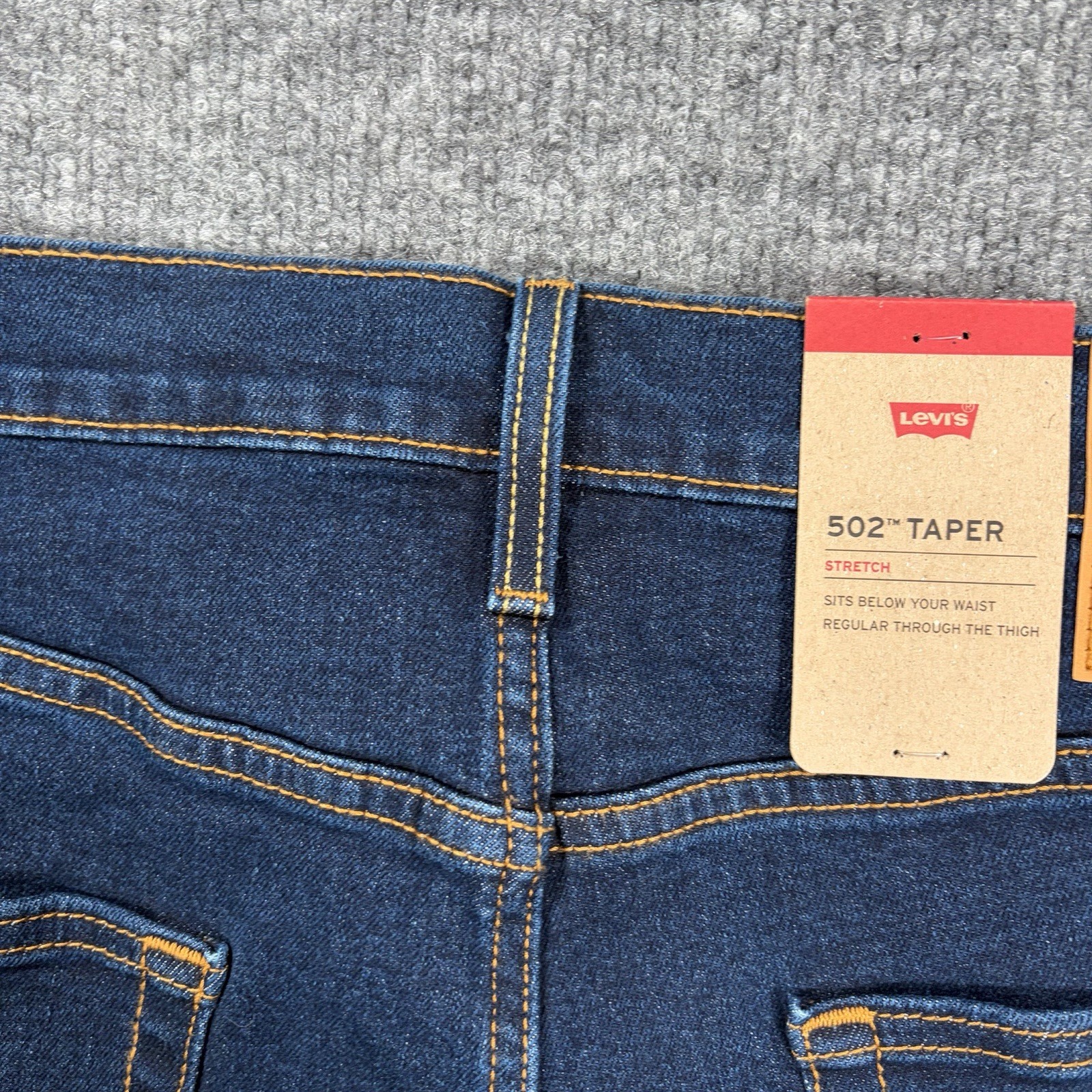 NWT Levis Mens 502 Taper Fit Jeans Blue Stretch Denim Zip Fly 34×32 Tapered