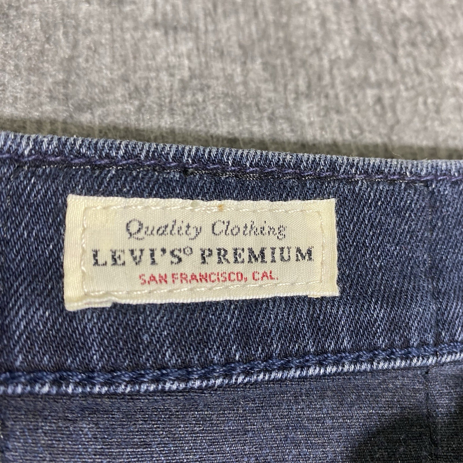 LEVI’S 512 Premium Dark Wash Stretch Blue Jeans Mens 29×32 (30×30) Slim Tapered