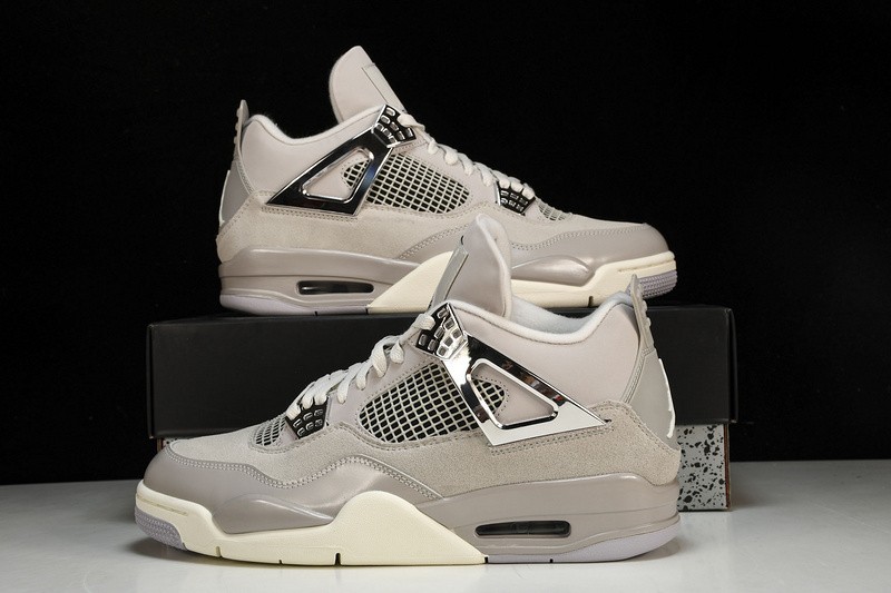 AQ9129-001 AJ 4 Retro Frozen Moments Men’s Shoe Sizes 4-14 N2