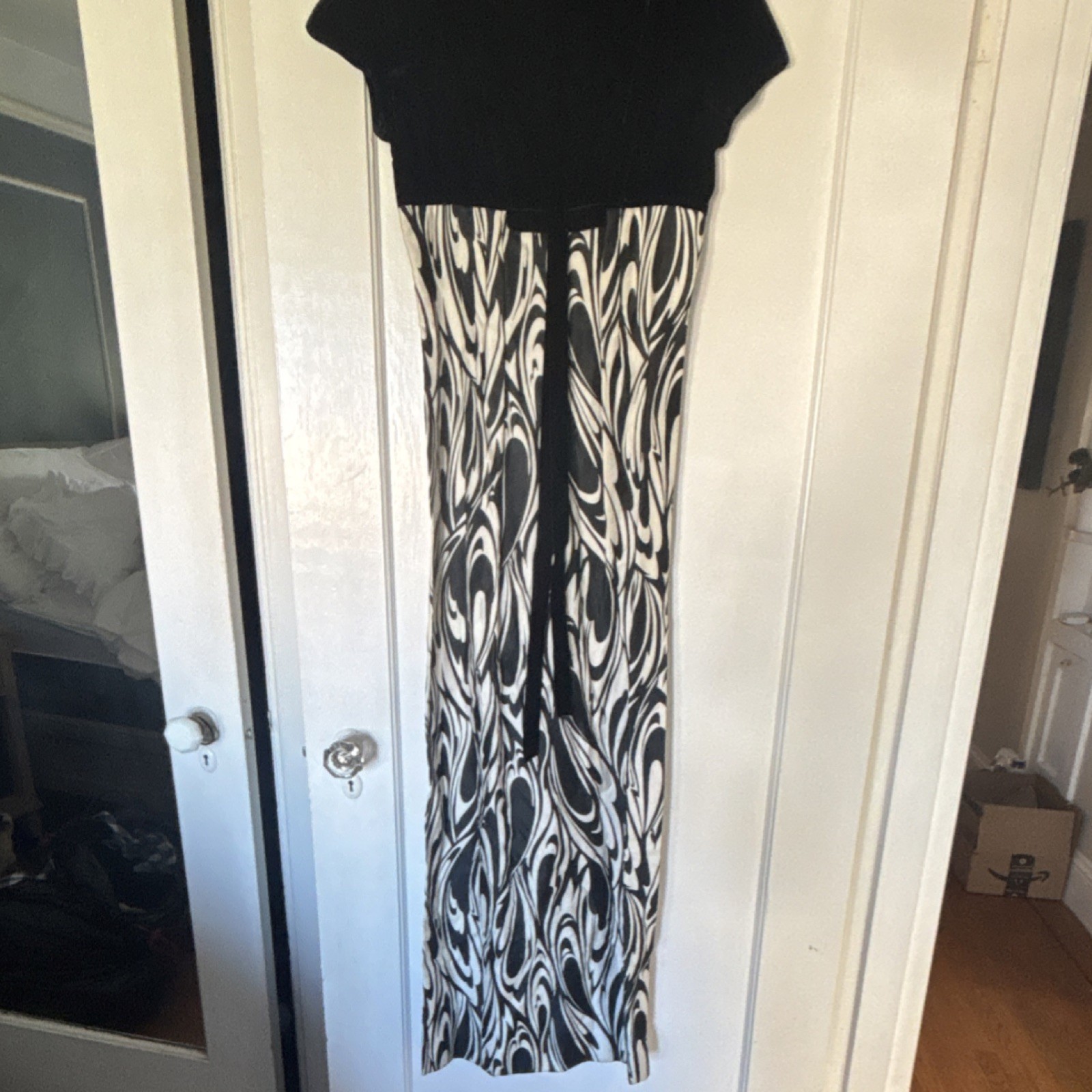 Women’s Black & White Abstract Print Short Sleeve Wide-Leg Jumpsuit