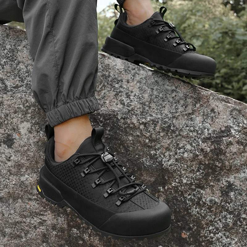 Men’s Lightweight Sneakers Casual Walking Non-Slip Breathable Mesh Sports Shoes