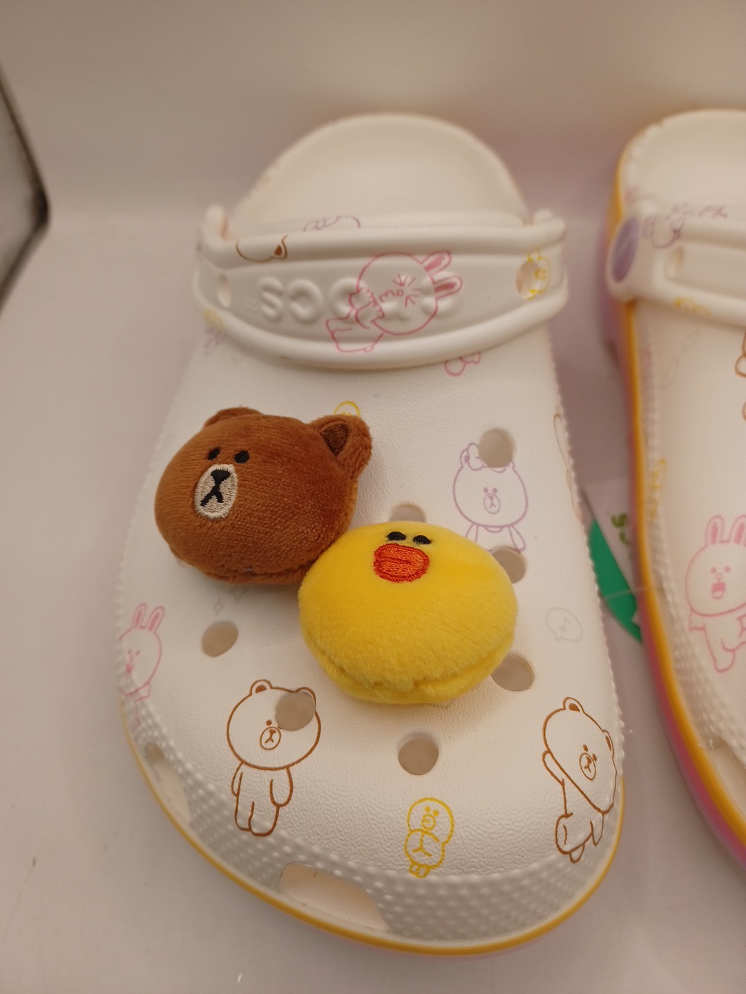 NEW Crocs Line Friends Classic Size Men 4 Women 6 US