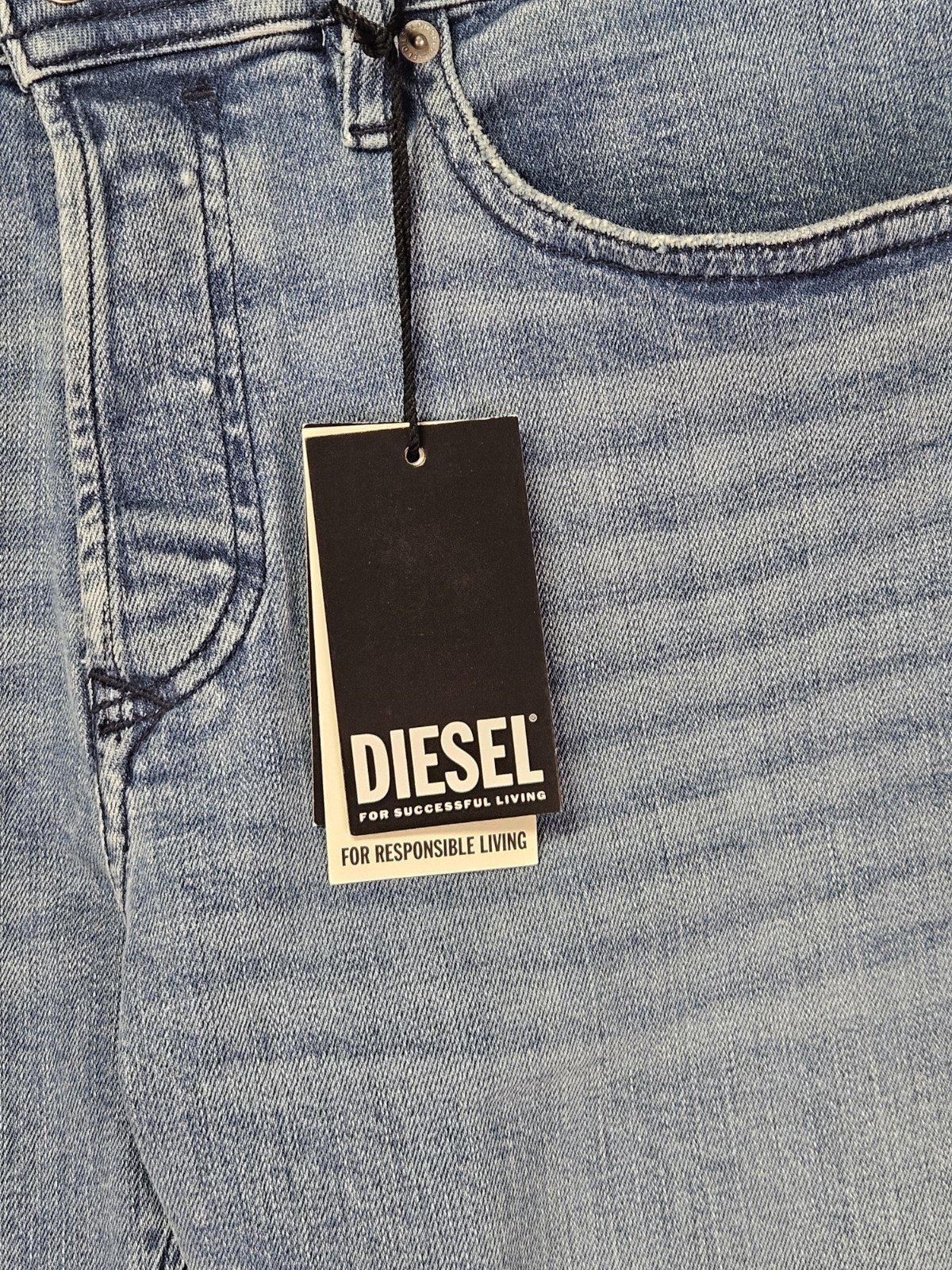 Diesel Buster-X Tapered Jeans Mens 33×30 Light Wash Stretch Denim Button Fly NWT