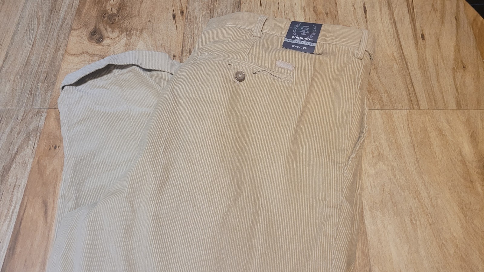 NEW IZOD 46 x 29 CORDUROY TAN PANTS PLEATED EXTENDED WAIST 100% COTTON