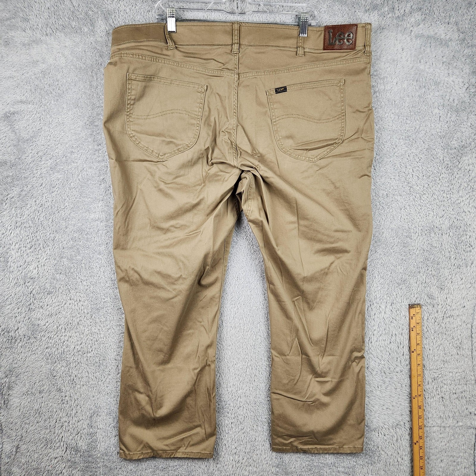 Lee Pants Mens 46×29 Beige Extreme Motion MVP Relaxed Fit Straight Leg Chino
