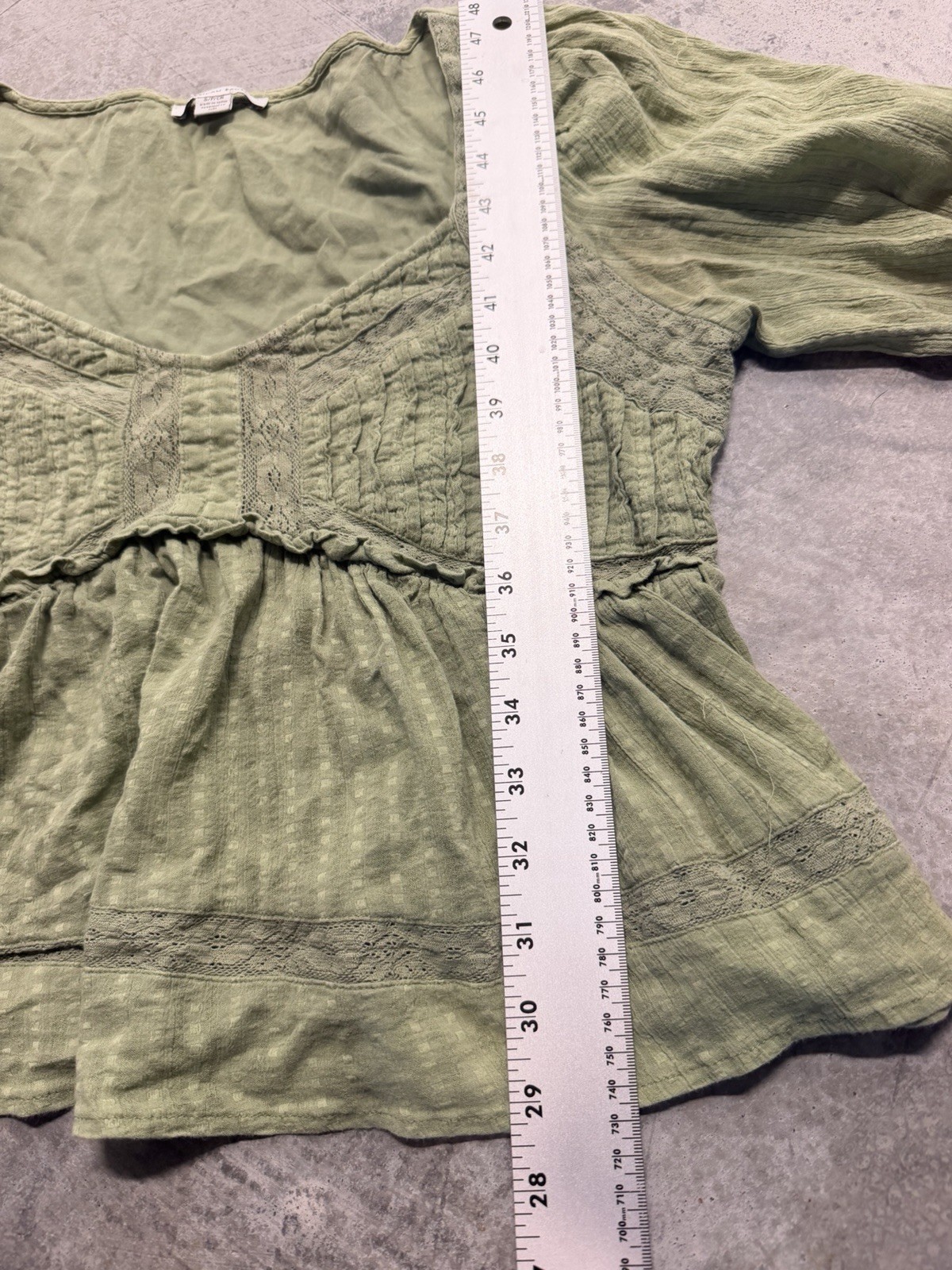 American Eagle Baby Doll Peasant Top Womens M Green 100% Cotton Crepe Lace Cute