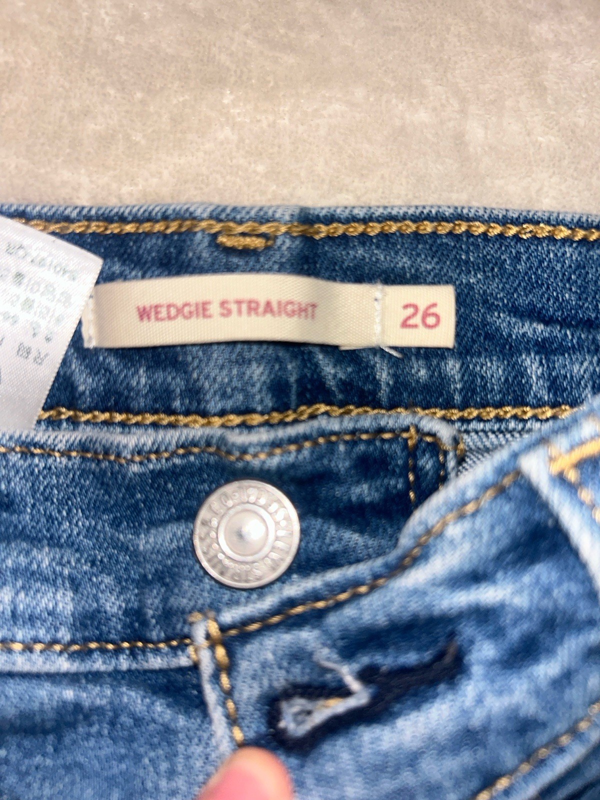 Levi’s Wedgie Straight Women’s Blue Denim Jeans Distressed Button Logo Zipper