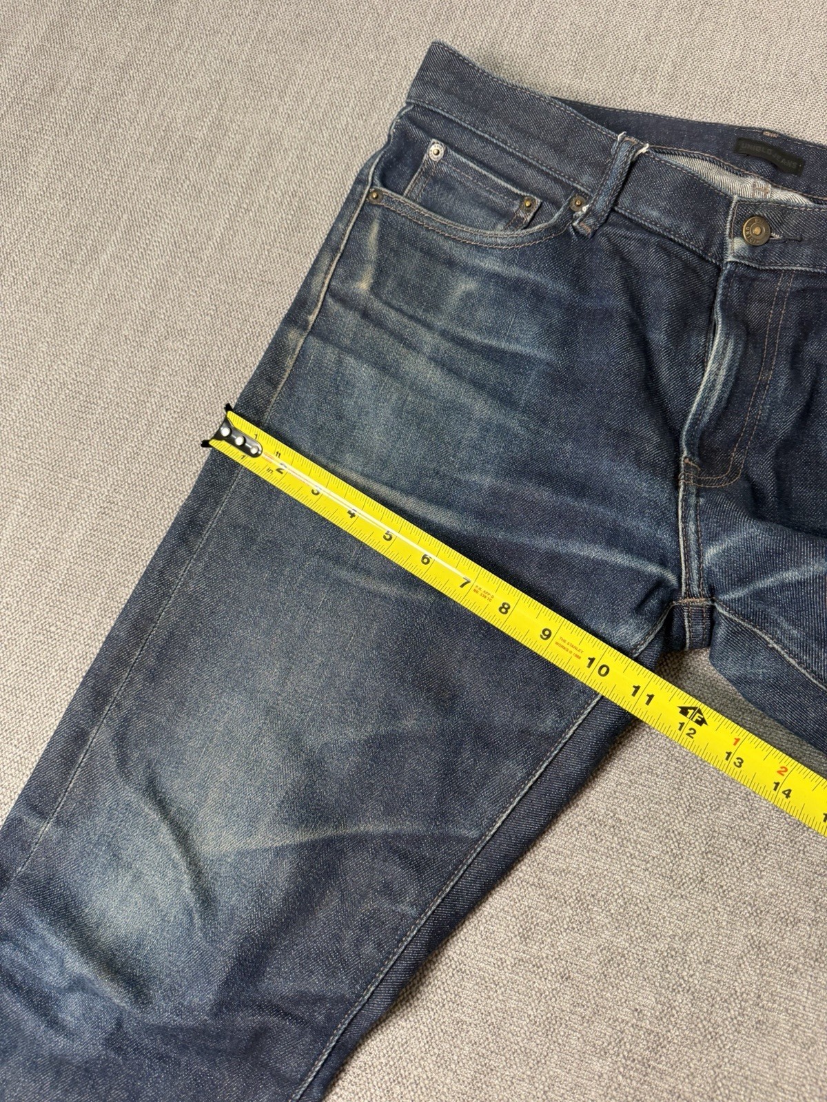 Uniqlo Jeans Mens 33×30 Dark Wash Blue Slim Straight Selvage Stretch Denim