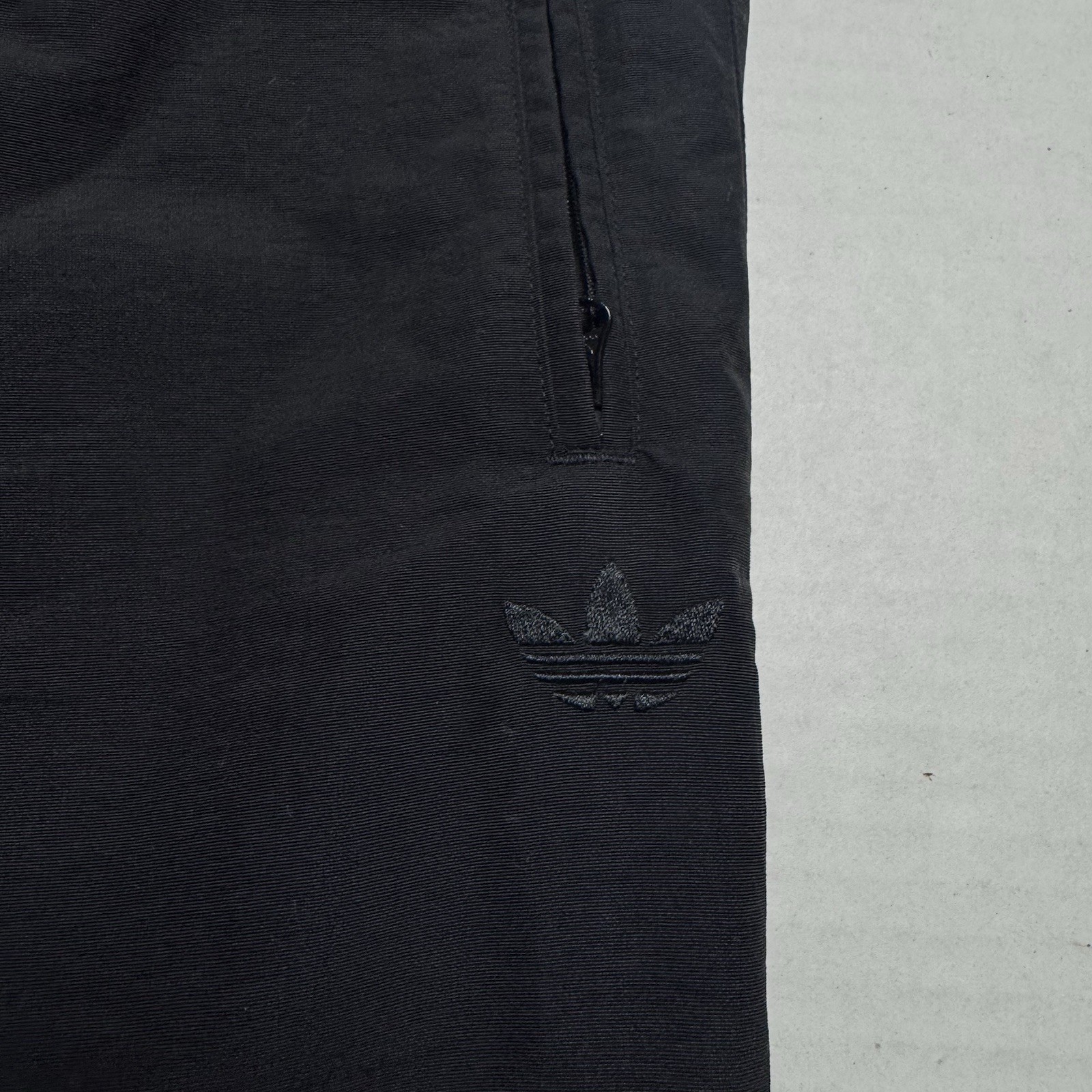 adidas Skateboarding Pintuck Unisex Pants In Black Size: Medium 27.5″ Inseam