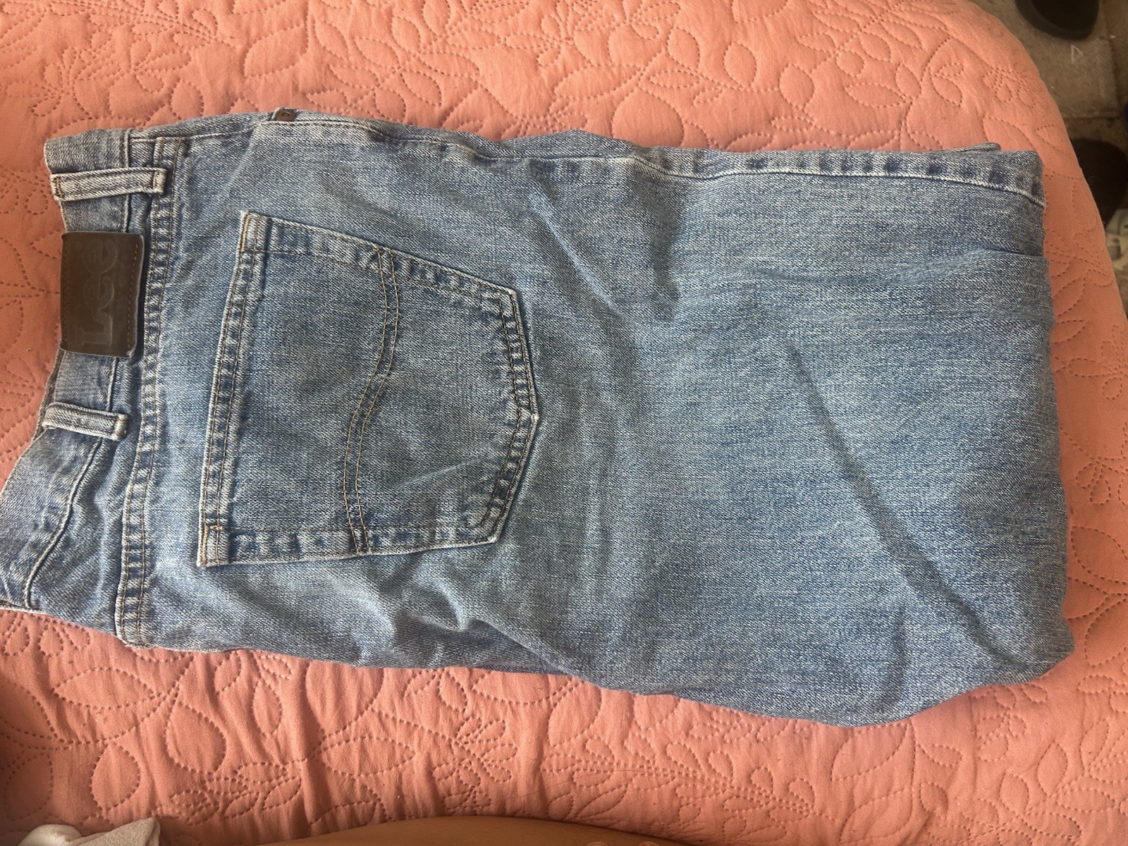 Lee Regular Fit Blue Medium Wash Cotton Denim Jeans 5-Pocket Button Zip