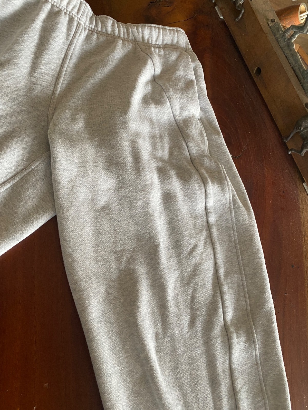 Lululemon Women’s Scuba Mid Rise Barrel Leg sz Med