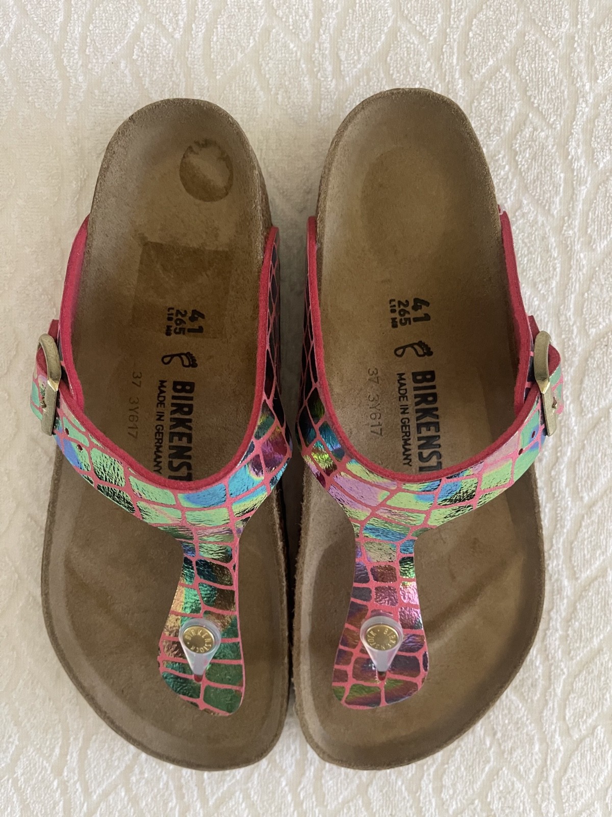 BIRKENSTOCK Sz 41 WOMEN’S TONG VIBRANT-PINK MULTI-COLOR SANDALS