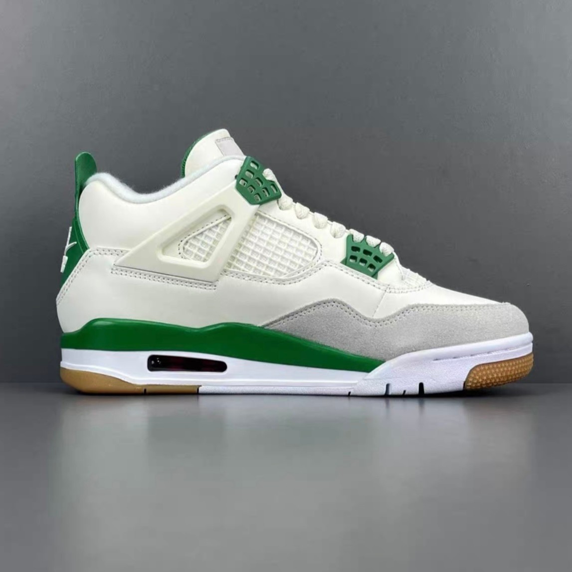 Nike SB x Air Jordan 4 “Pine Green” Men’s Classic Basketball Shoes