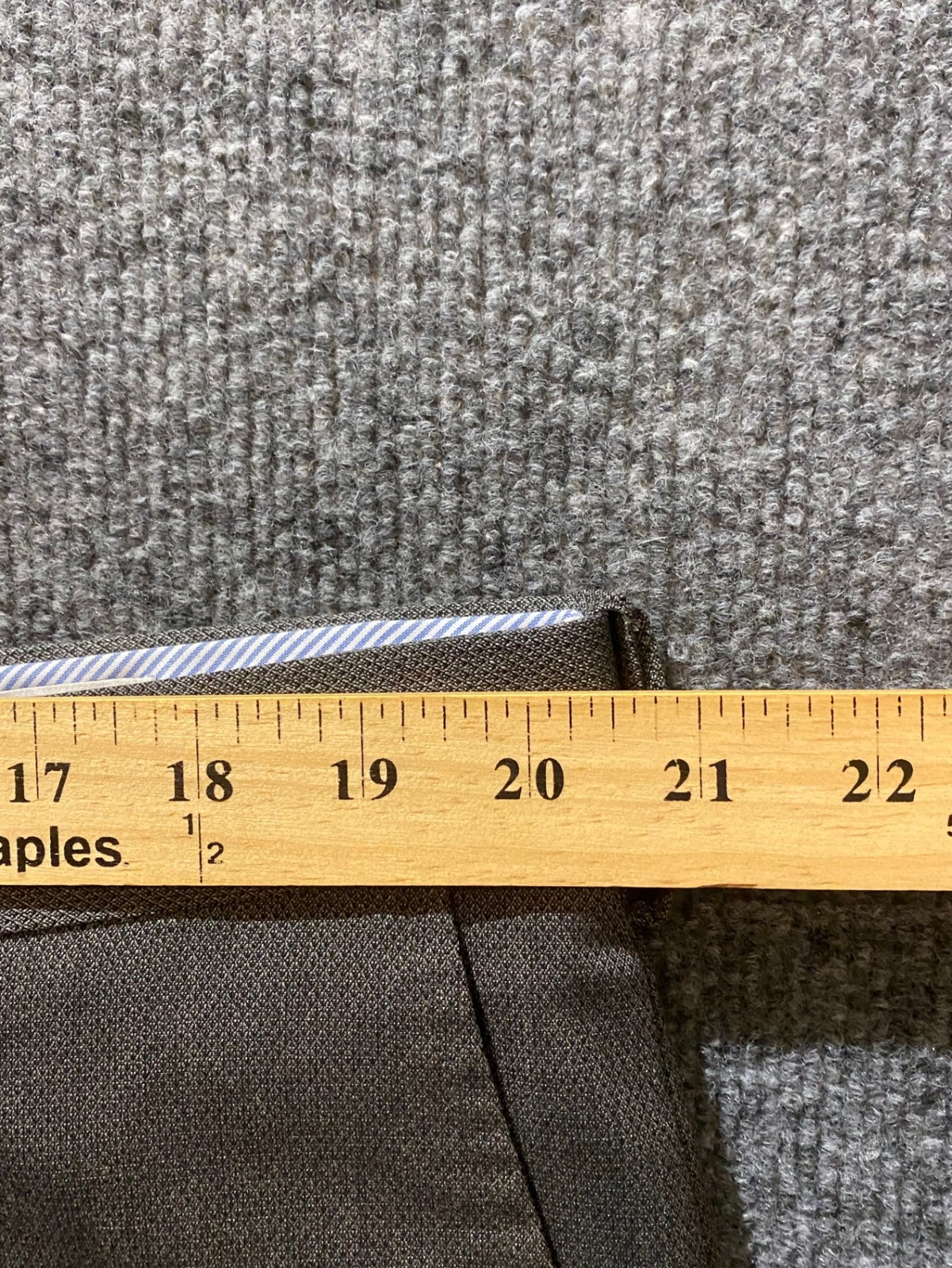J M Haggar Dress Pants Mens 40×30 Classic Fit Gray Textured Poly Viscose Stretch