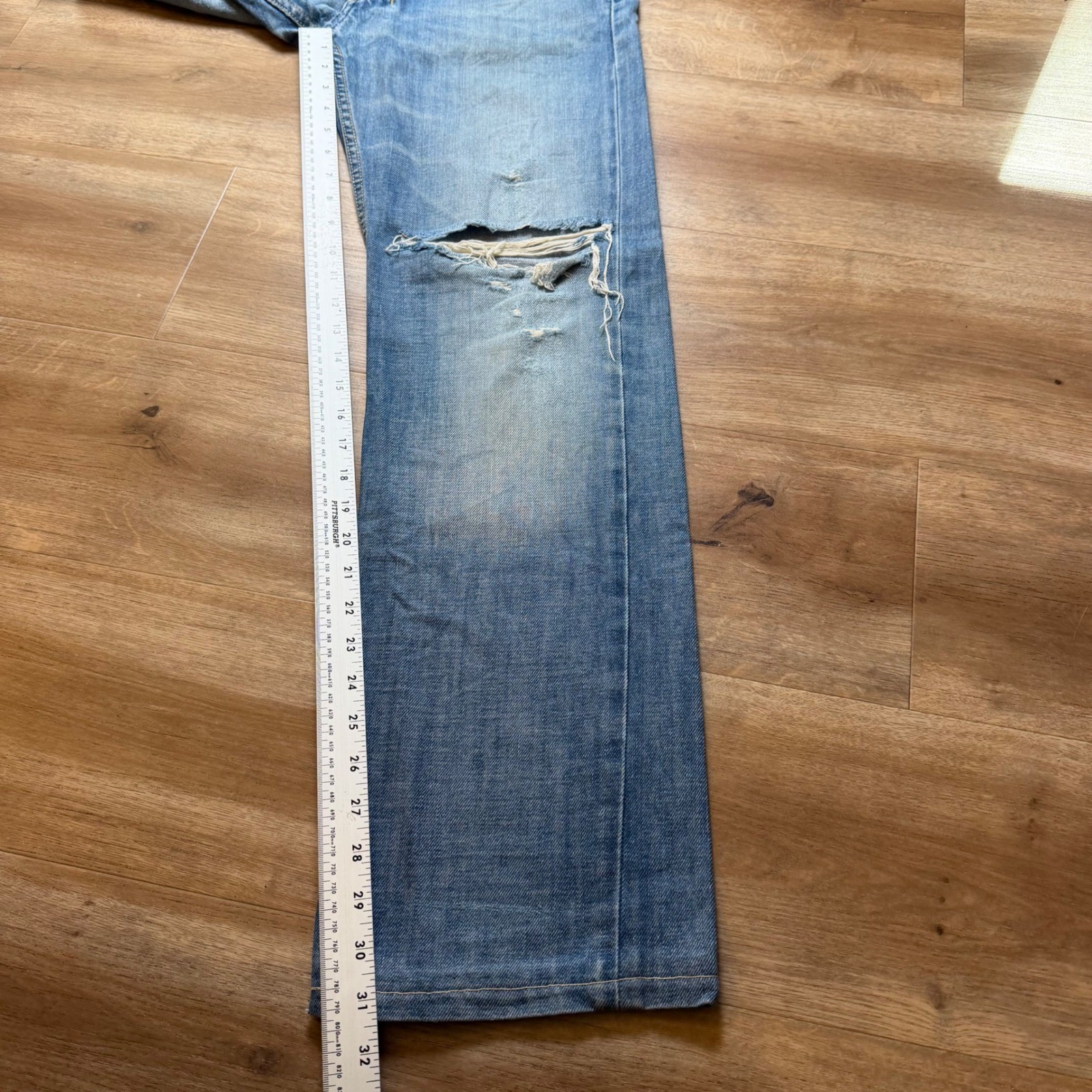 Diesel Larkee Jeans Mens 30×31 Blue Light Wash Distressed Straight Leg 008AT Y2K