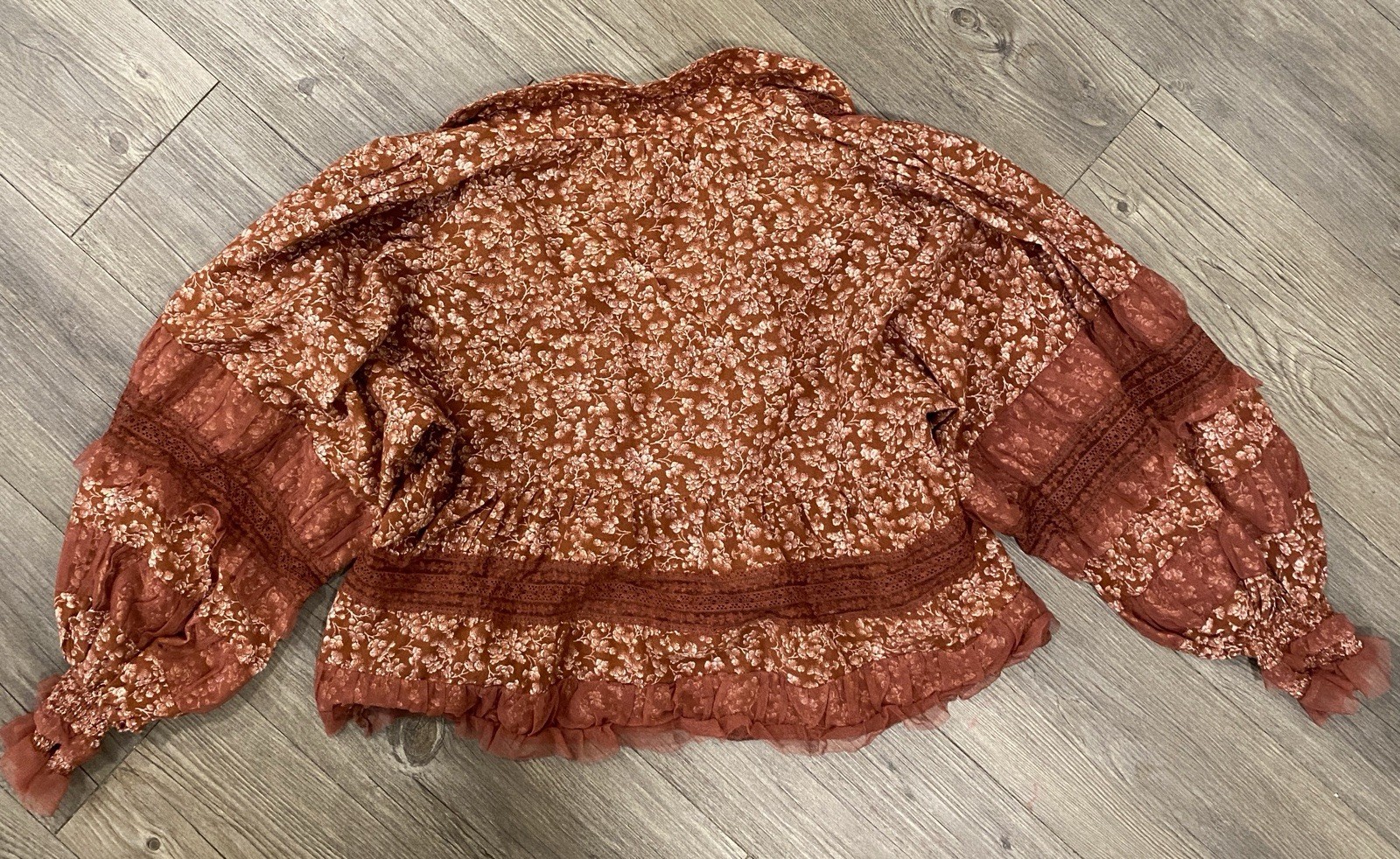 Anthropologie Ruffled V-Neck Popover Blouse Terracotta Red Motif Med OB1866645