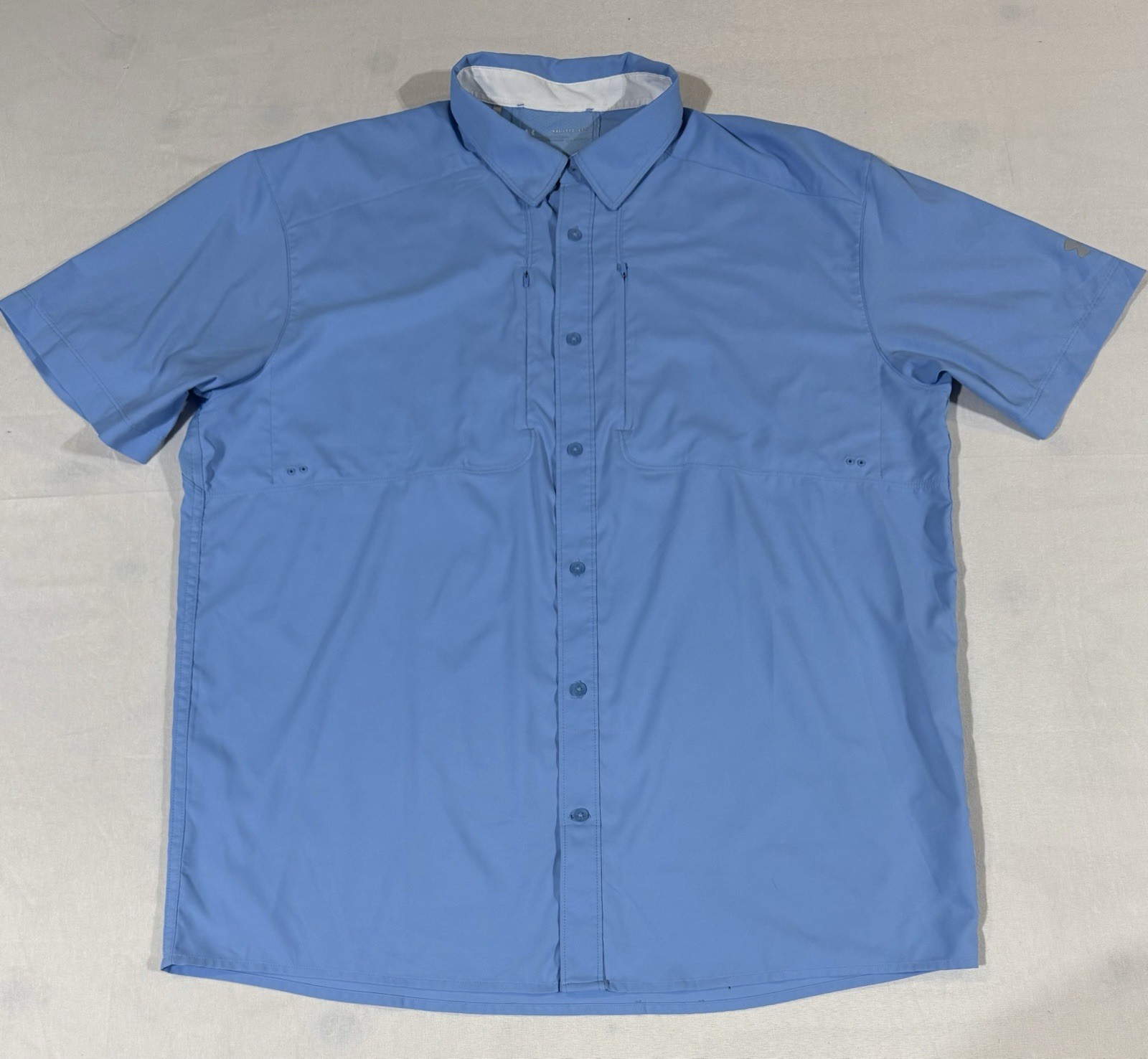 Under Armour Button Up Shirt Men’s 2XL Light Blue Heatgear Fishing Shirt Outdoor