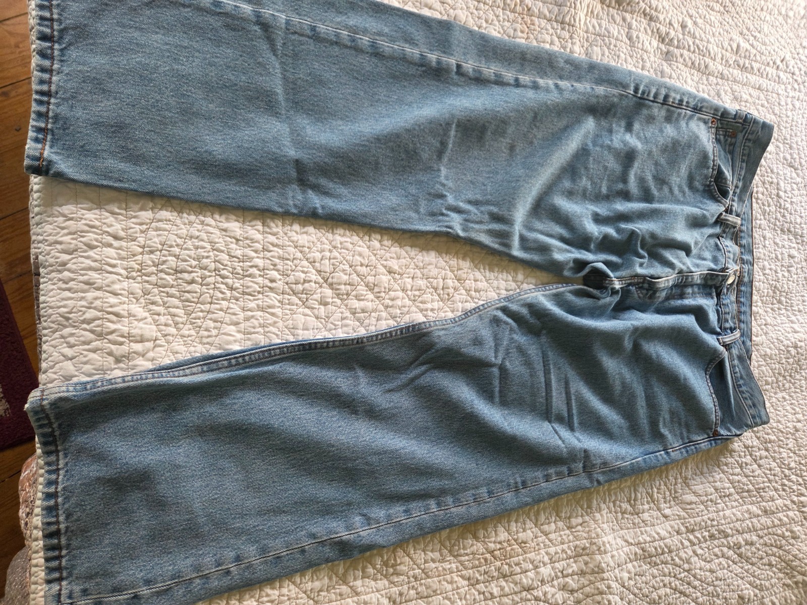 levi 505 jeans men w42 L29 light stonewash excellent condition.