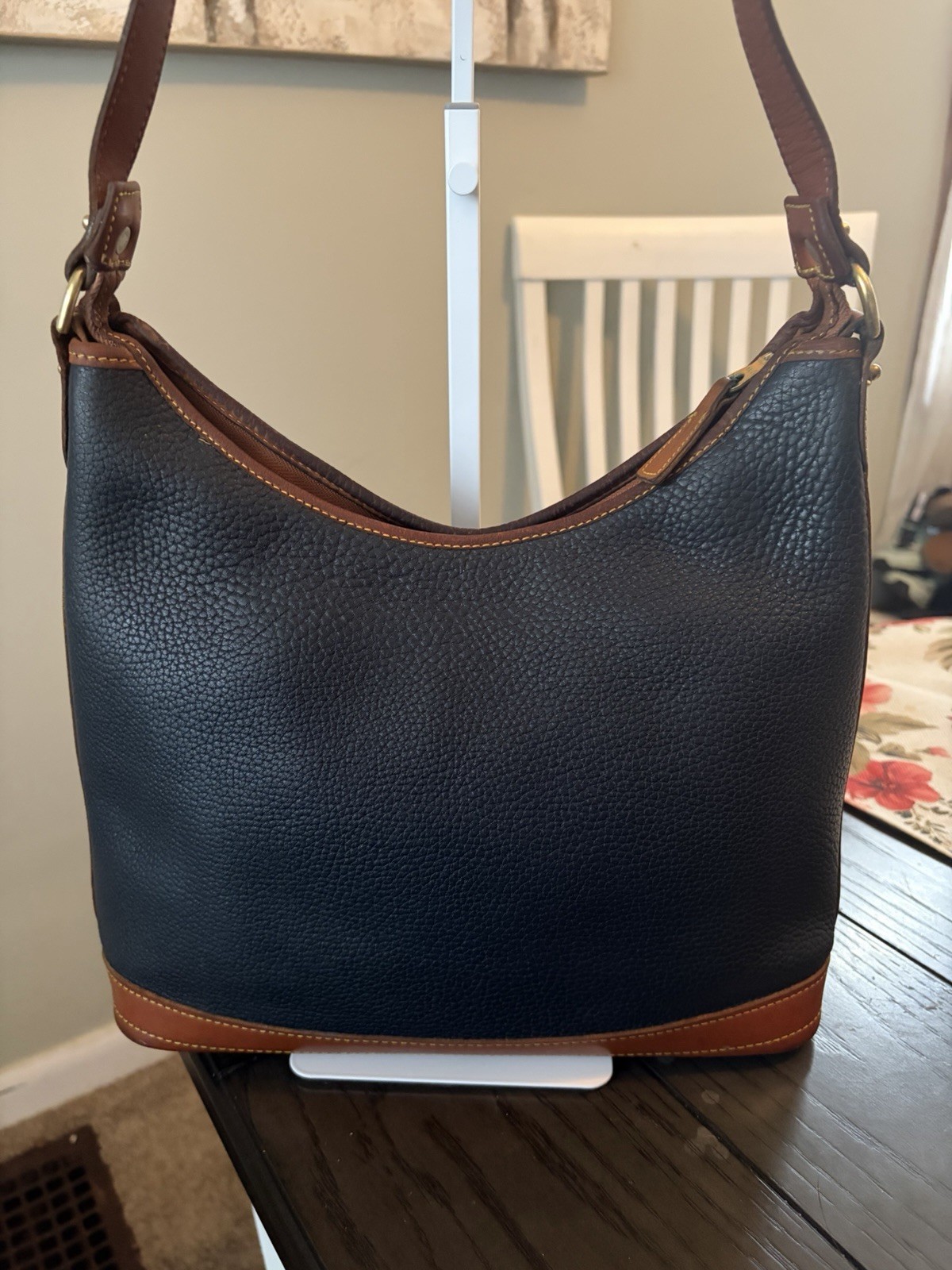 Vintage Dooney & Bourke Navy/Brown Pebbled Large Hobo Shoulder Bag Zip