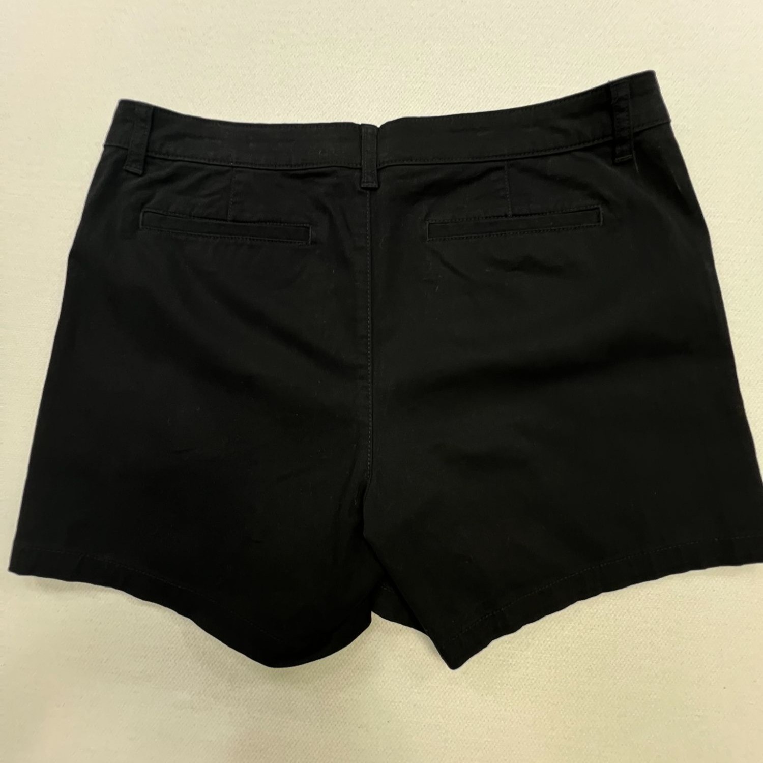 A.N.A. New Approach Women Mid-Rise Midi Shorts SIze 14 Black 5″ Inseam Casual