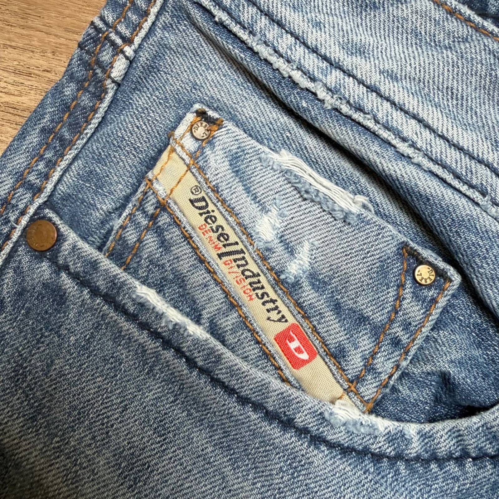 Diesel Larkee Jeans Men 33×36 Blue Regular Straight Leg Wash 0817C Button Fly