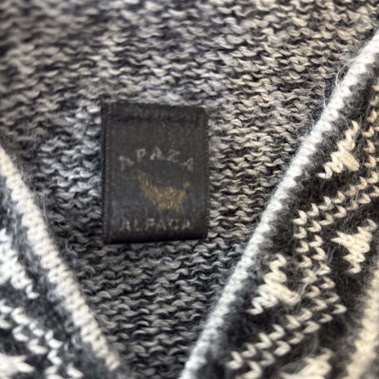 Apaza Womens Alpaca Print Hooded Sweater Size Small Gray FairIsle Pockets Fringe
