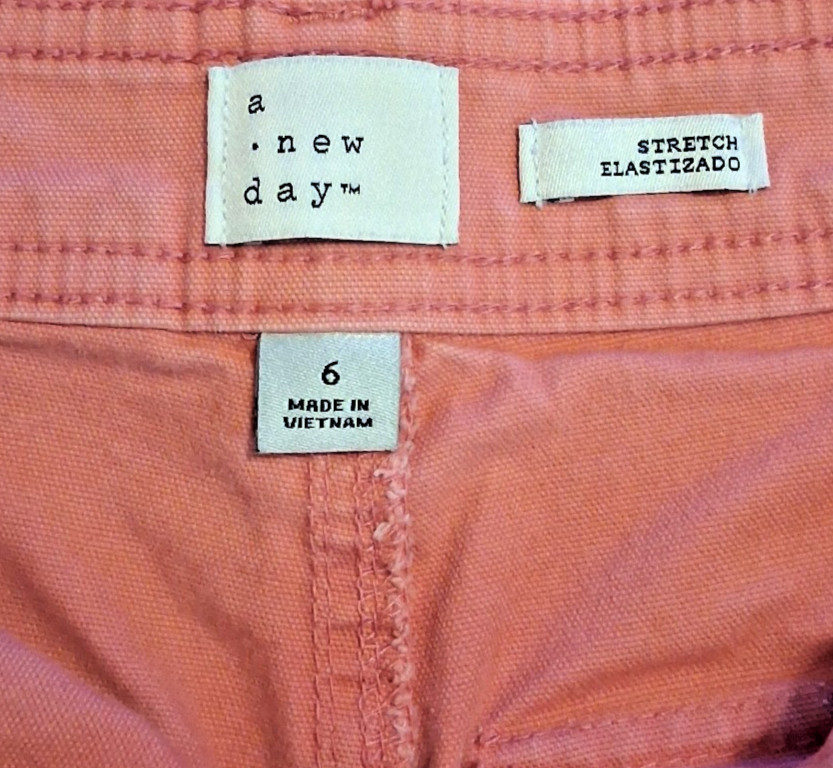 A New Day Women’s Shorts Size 6 Salmon Blush Pink 3in Inseam 4 Pockets Stretch