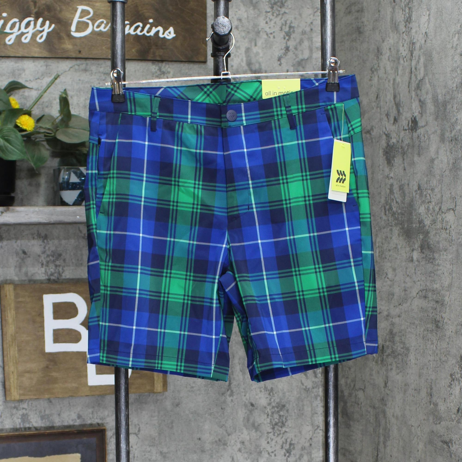 All In Motion Men’s Plaid Golf Shorts 8″ Inseam 87206075 30 34