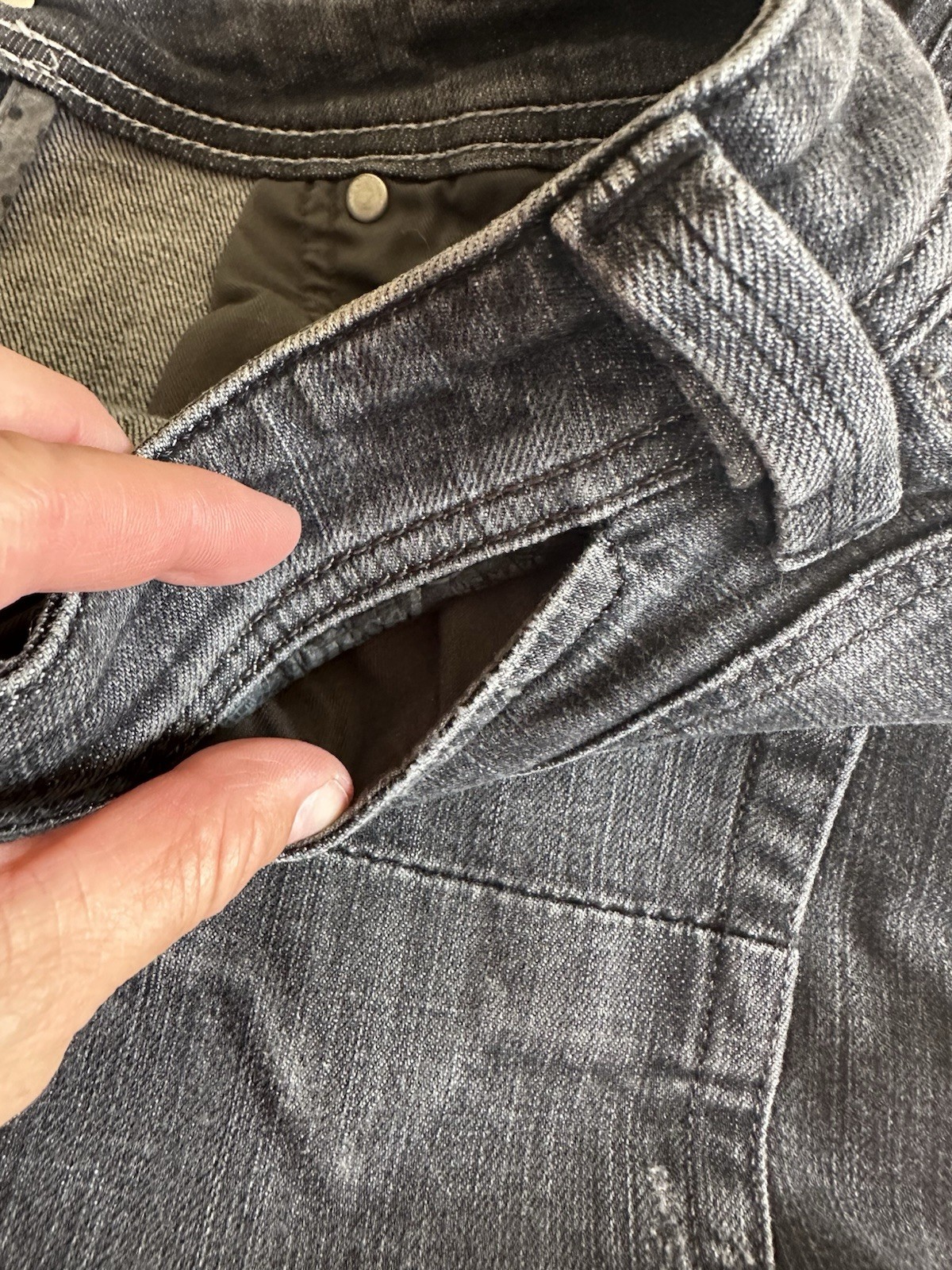 DIESEL Men’s Gray/Black Heeven Button Fly Distressed Denim Jeans- Size 33×34