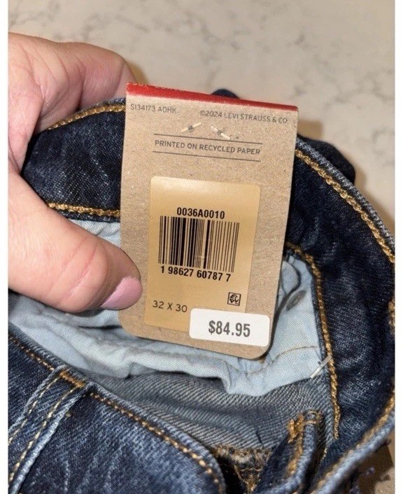 Levi’s 501 Curve Premium Women’s High Rise Button Fly Jeans Straight 32×30 NWT