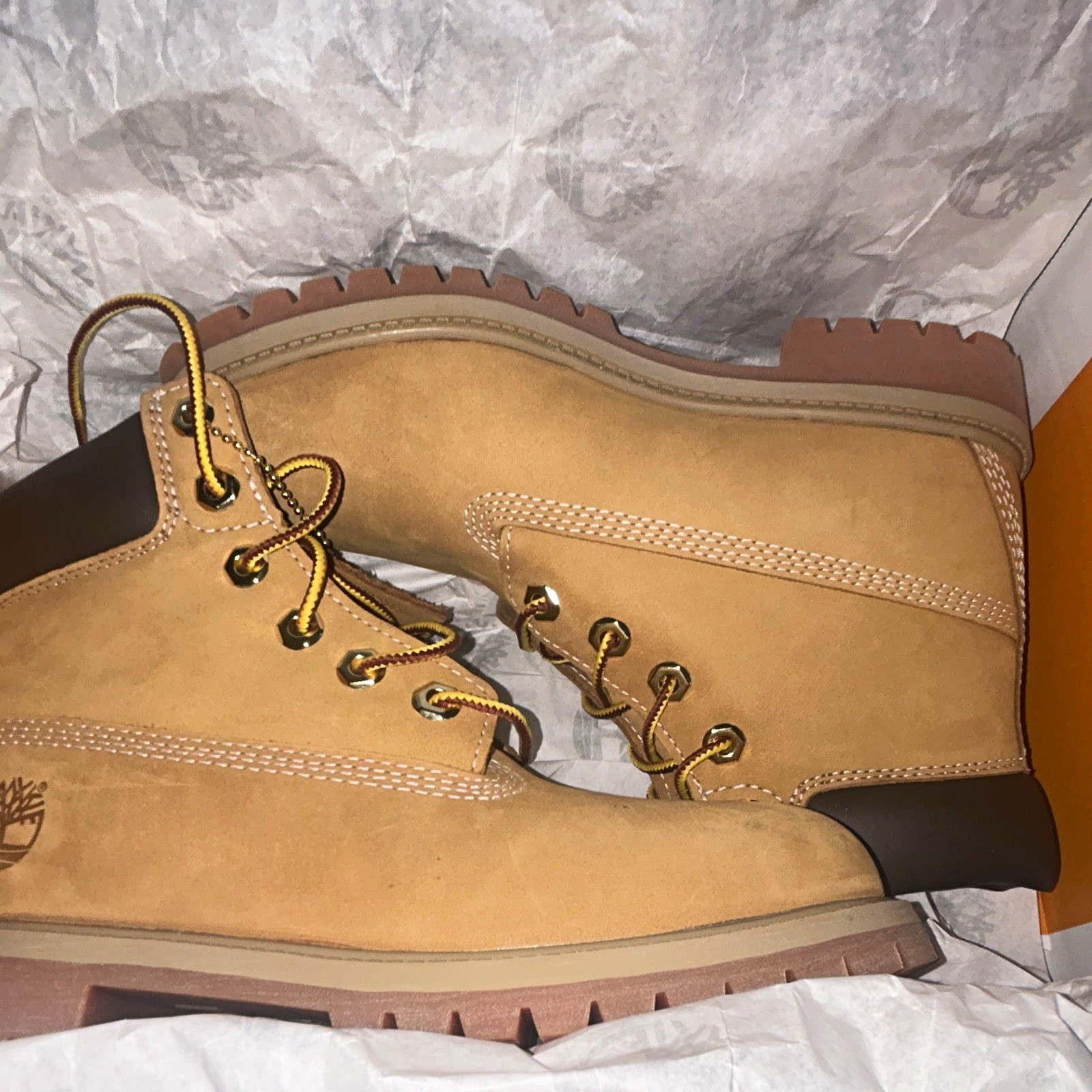 Timberland Premium 6″ Waterproof Leather Boots Wheat Youth 4.5M Lace-Up
