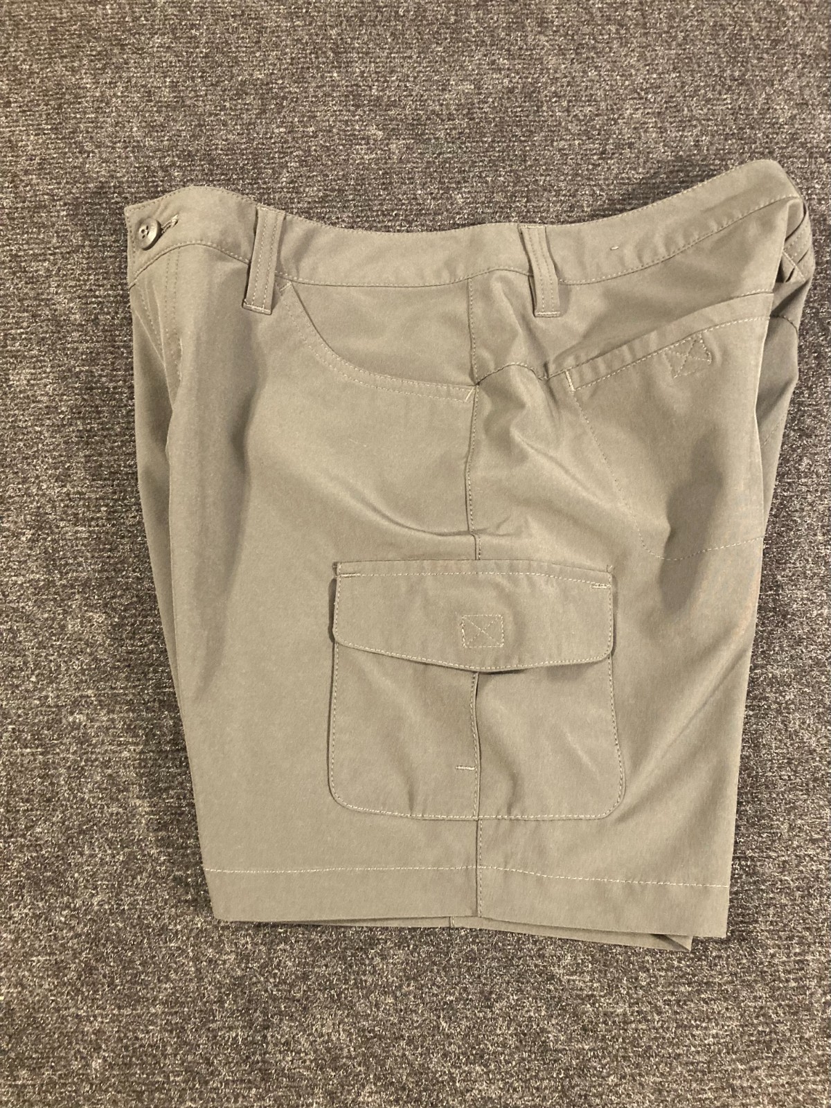 Eddie Bauer Cargo Shorts Women’s Size 4 Gray 6″ Inseam Lightweight Outdoors