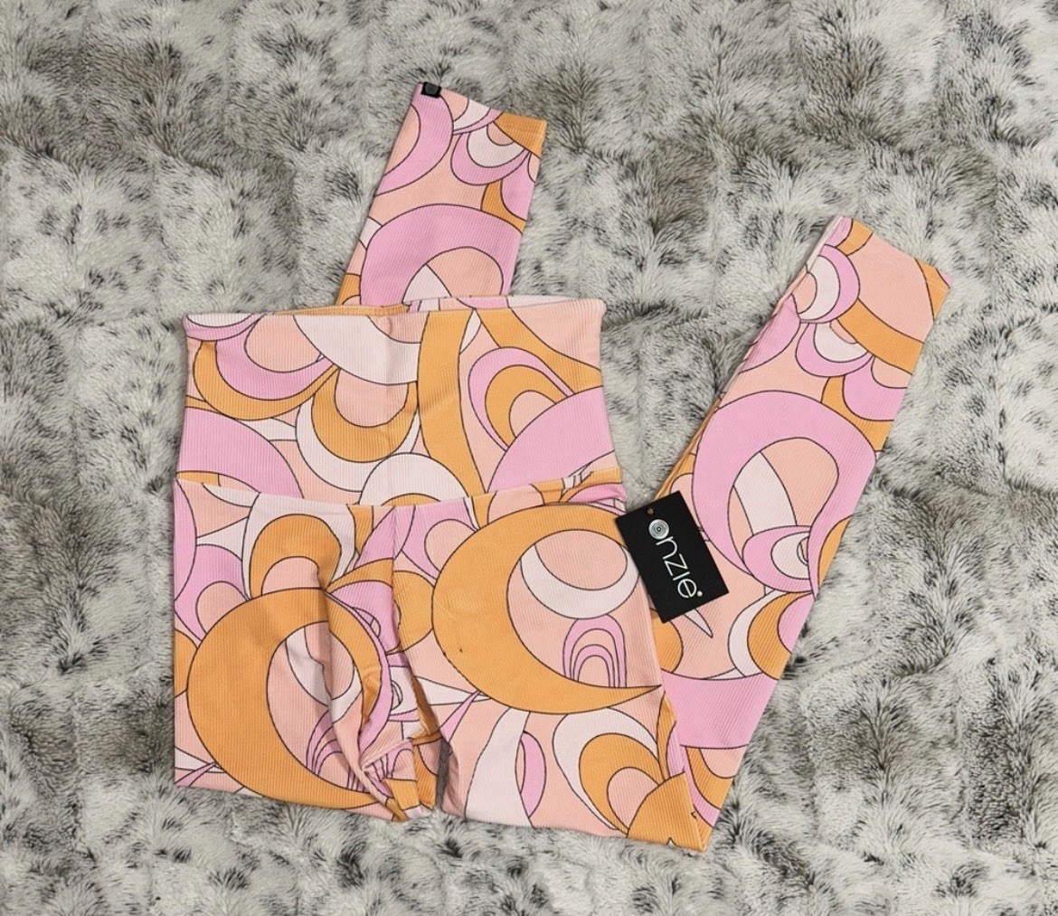 🆕 NWT Revolve Onzie | High Rise Rib Leggings | Summer Groove | Retro XS