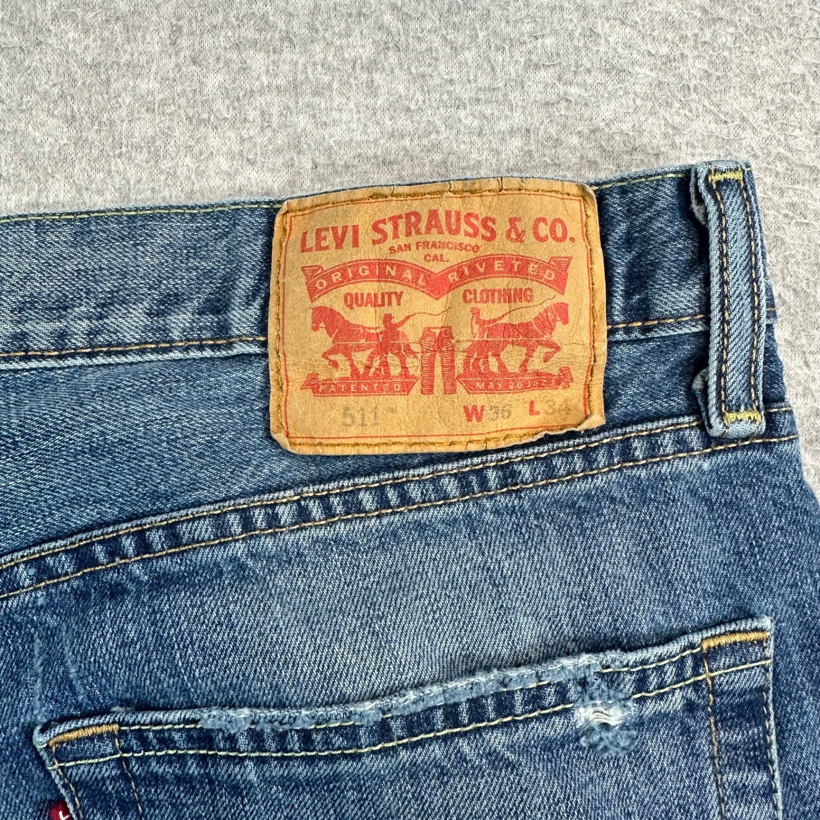 Levi’s 511 Men’s Size 36Wx34L Slim Fit Denim Jeans Medium Wash Blue Stretch