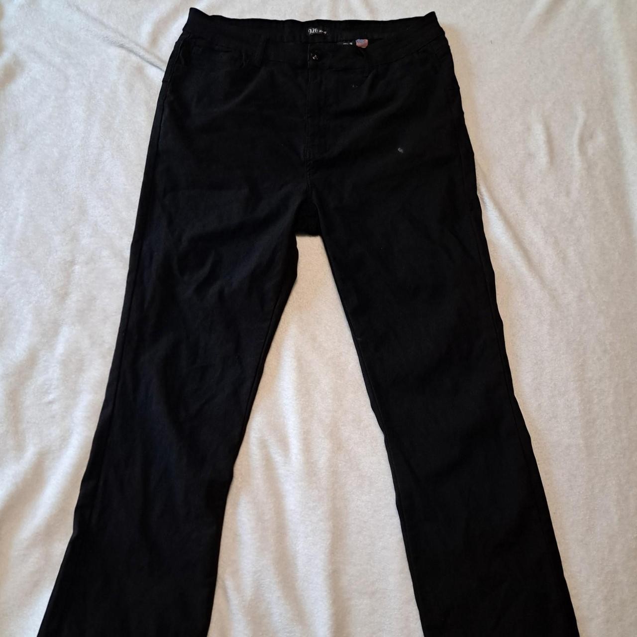 black midrise pants w/ slim straight leg fit 926jeans